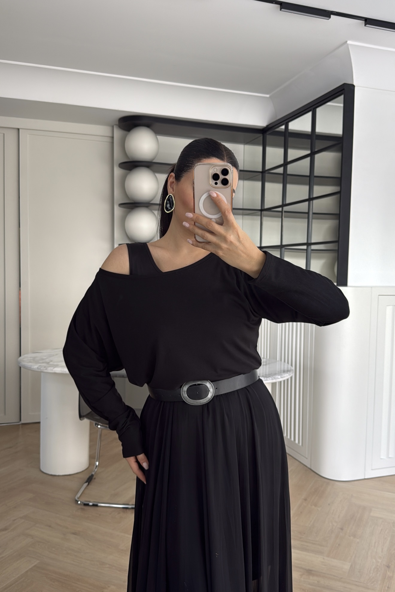 BLUZ DETAYLI ASKILI ŞİFON ELBİSE SİYAH