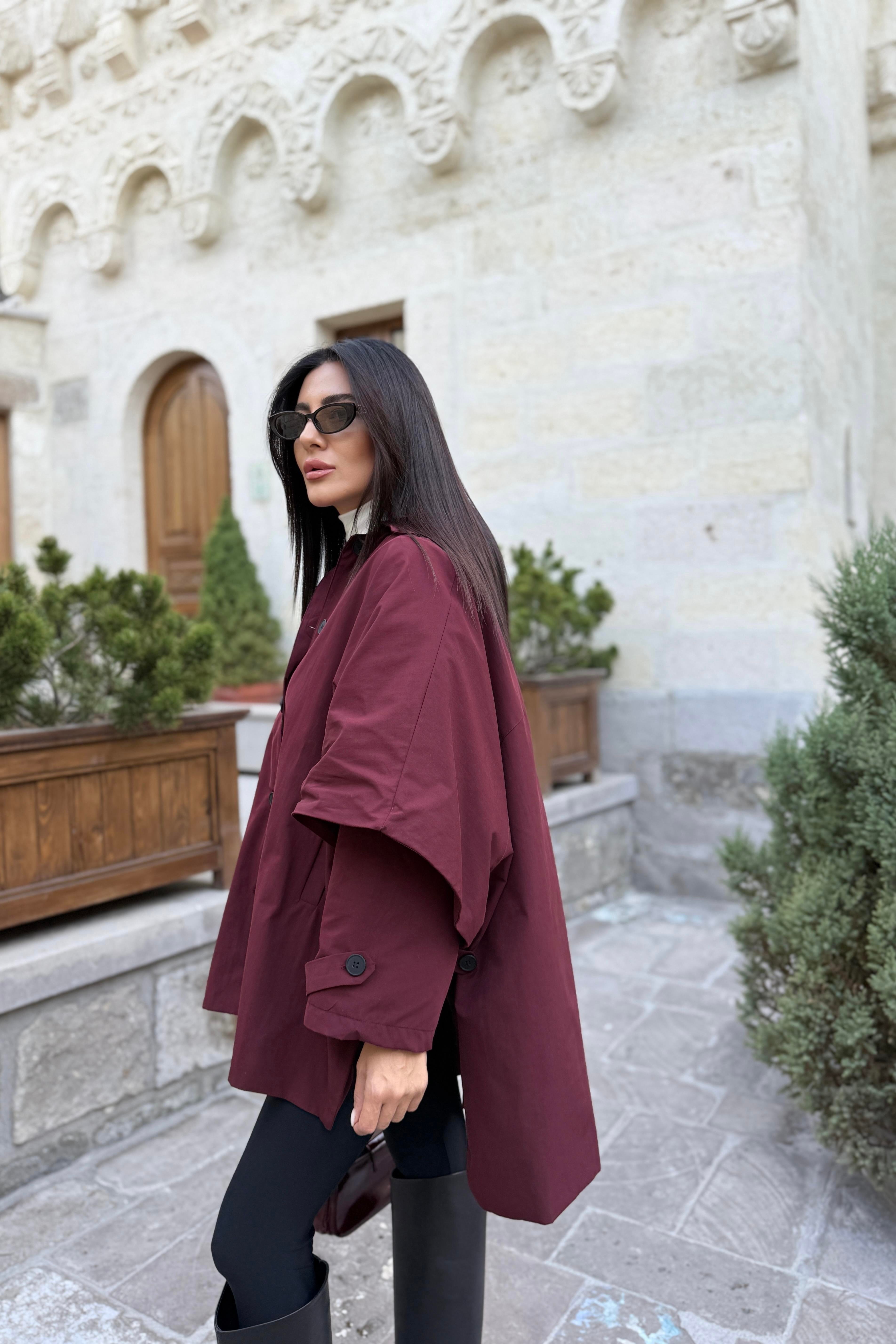 BORDO ASTARLI DÜĞMELİ PANÇO TRENÇKOT