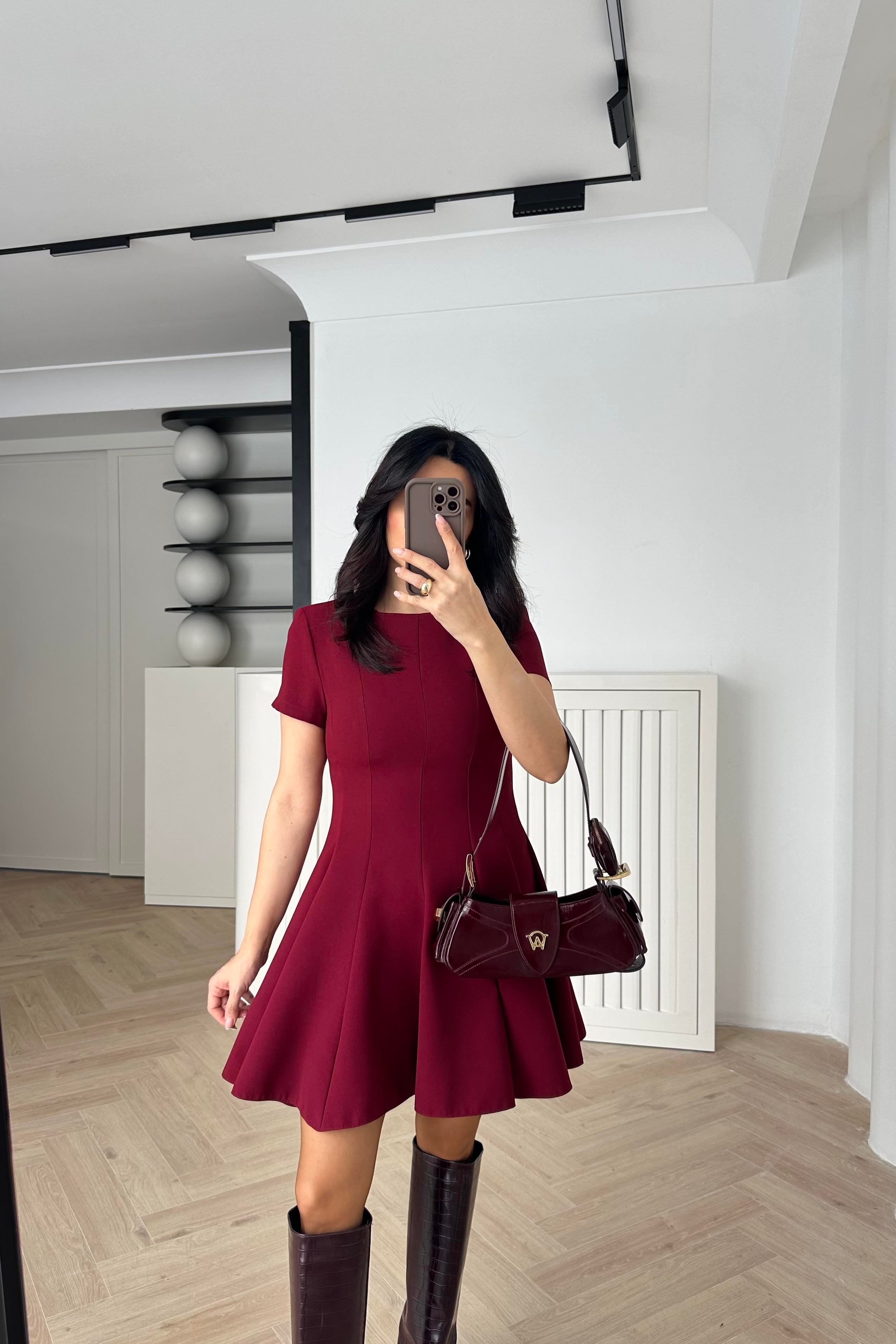 Bordo Volanlı Kısa Elbise