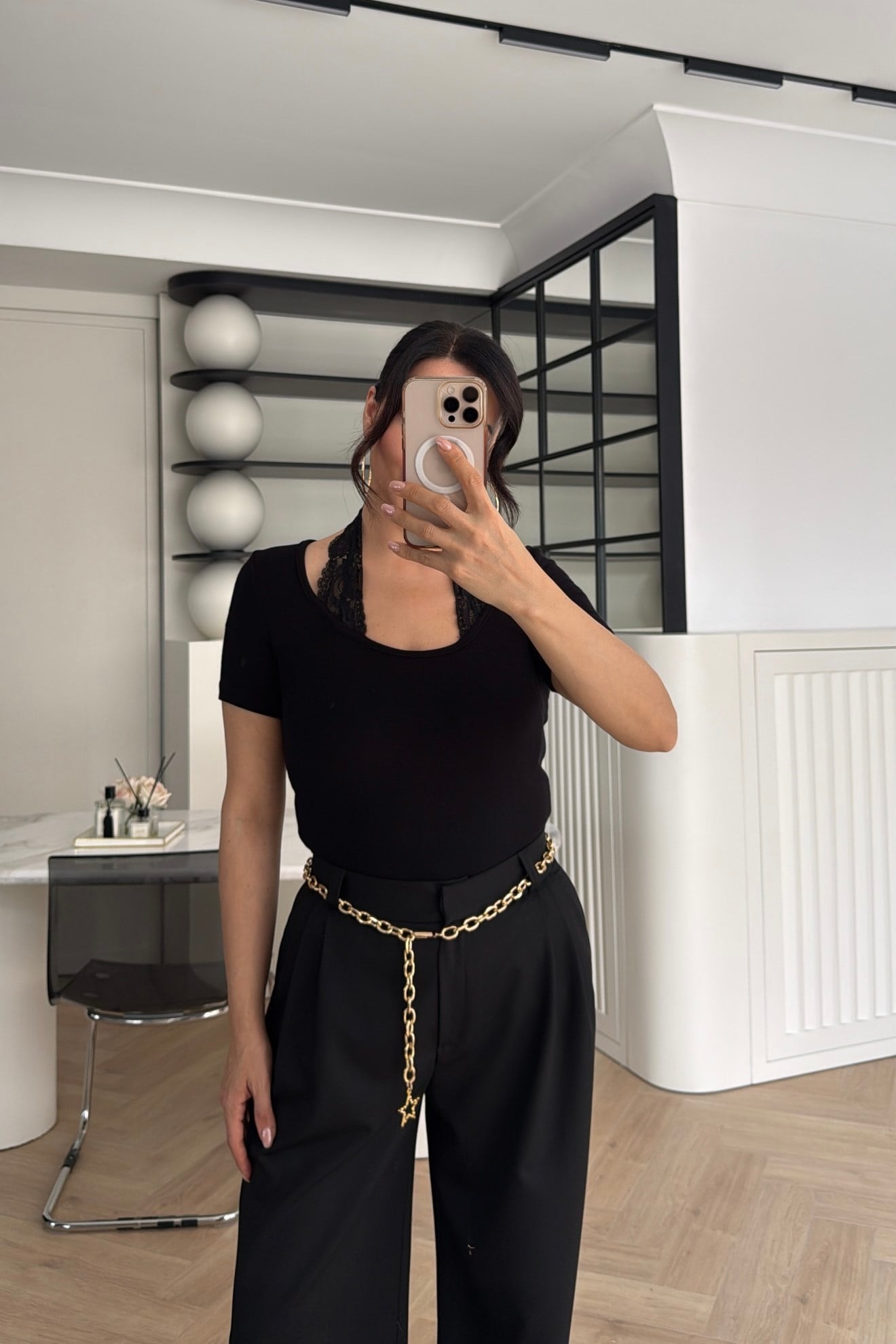 DANTEL DETAYLI BASİC TİŞÖRT SİYAH 