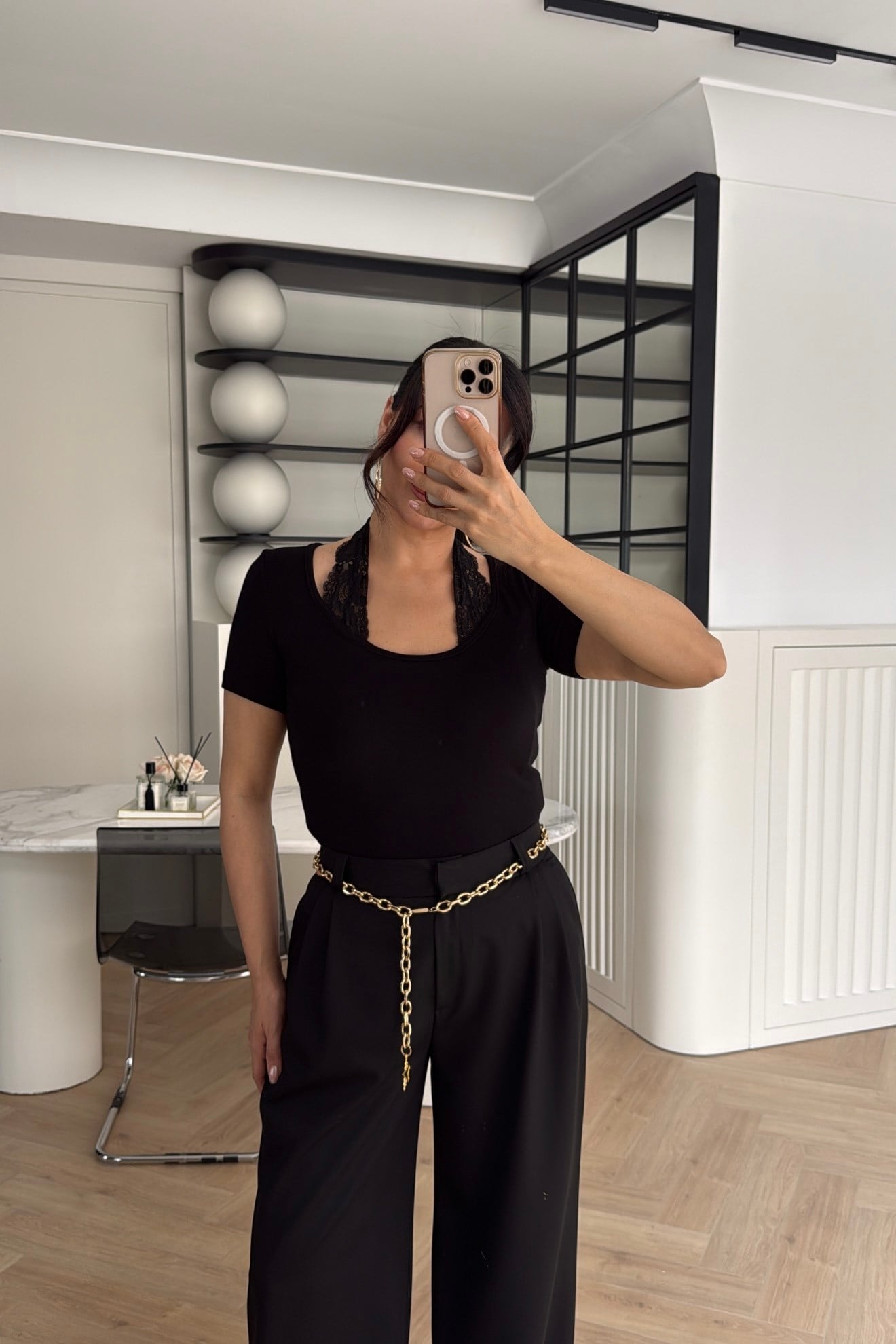 DANTEL DETAYLI BASİC TİŞÖRT SİYAH 