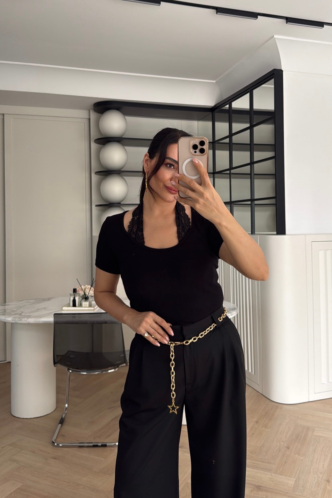 DANTEL DETAYLI BASİC TİŞÖRT SİYAH 