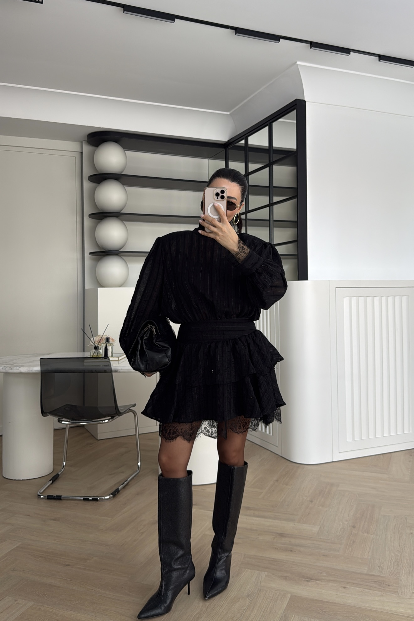 DANTEL DETAYLI KATLI MİNİ ELBİSE SİYAH