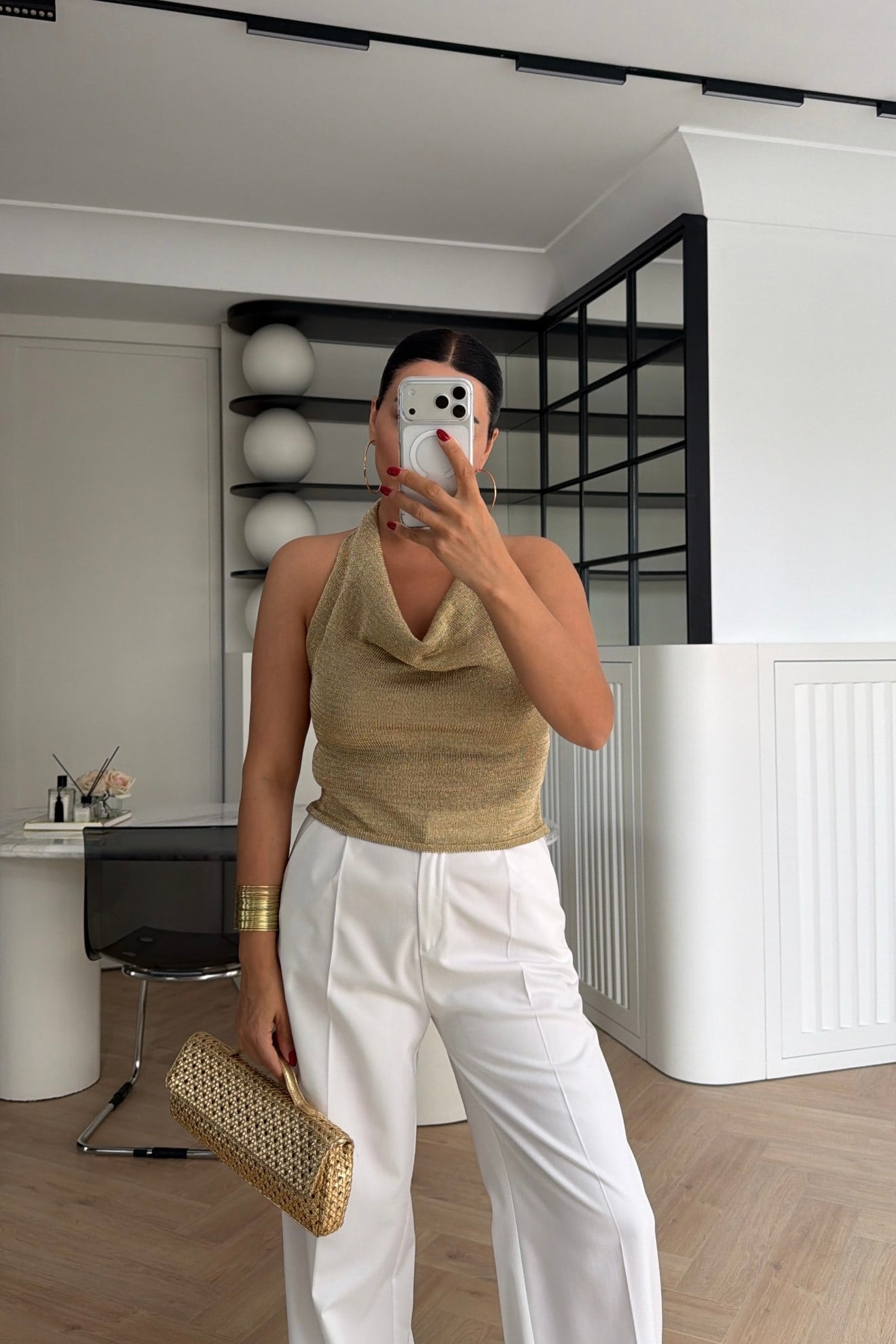 DEGAJE YAKA GOLD SİMLİ BLUZ 