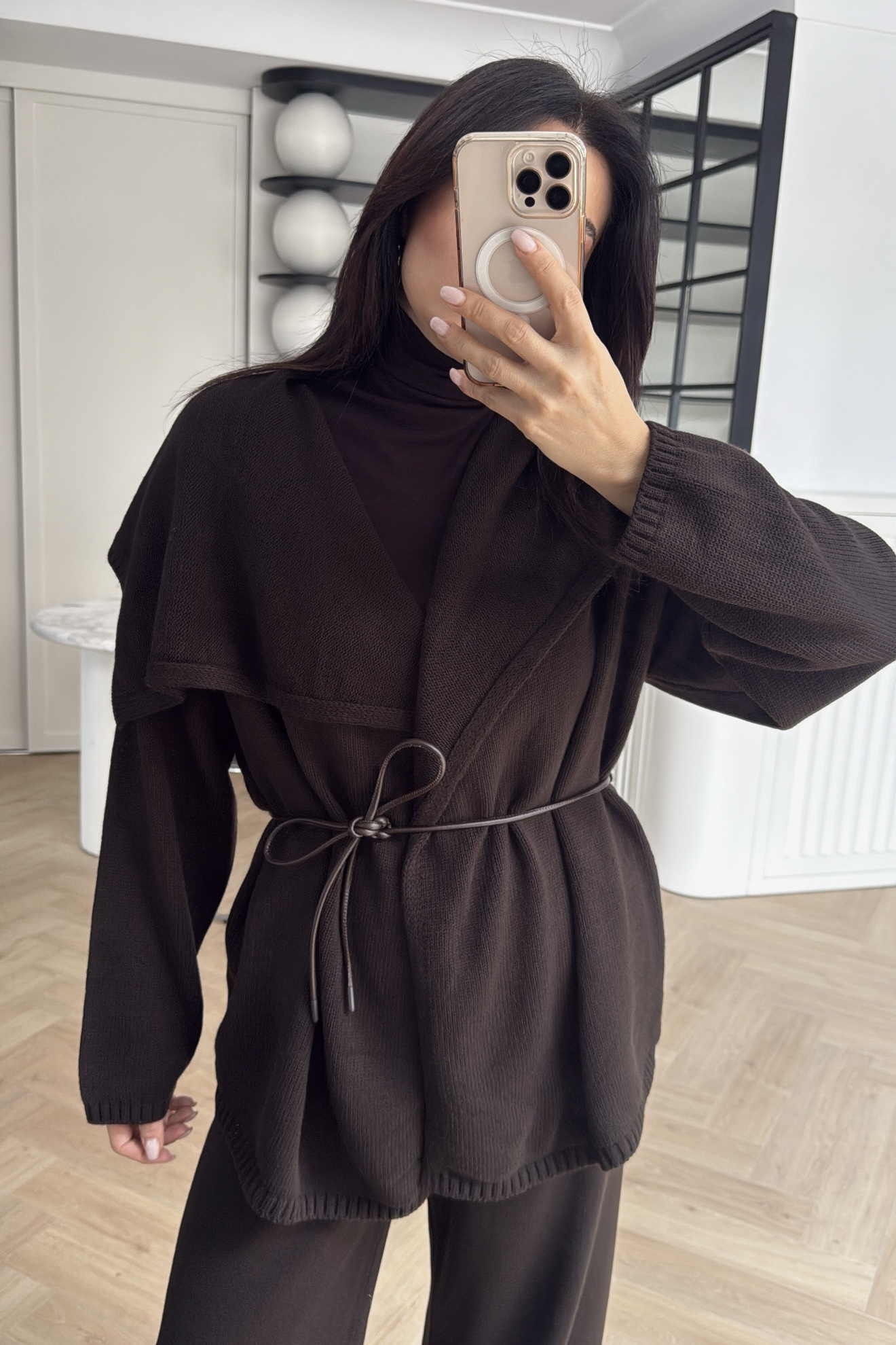 DERİ KEMERLİ TRİKO TAKIM KAHVE