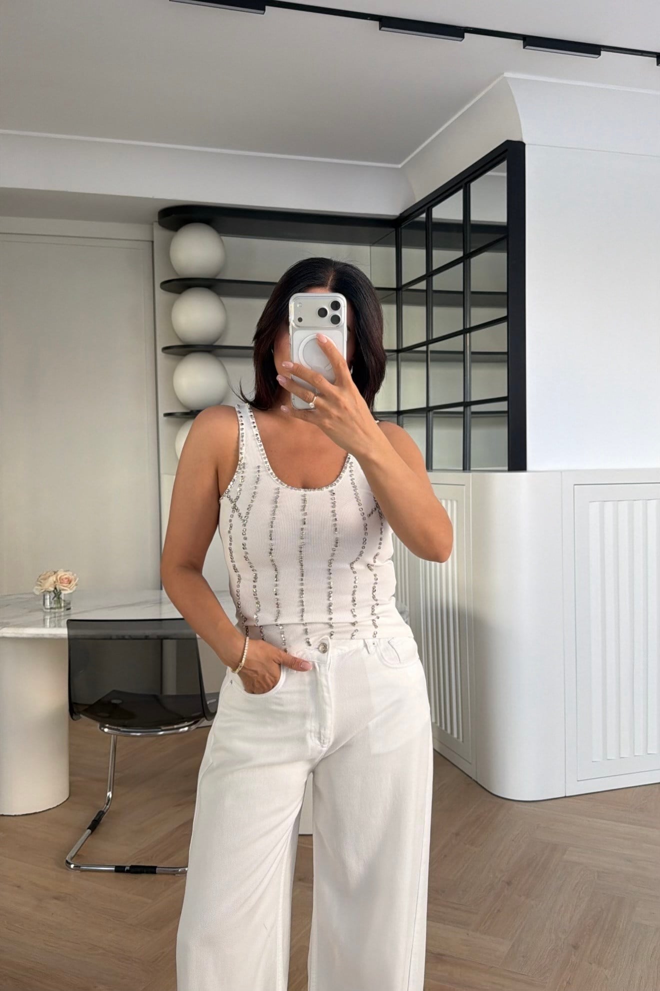 DİKEY TAŞ DETAYLI FİTİLLİ ATLET BEYAZ 