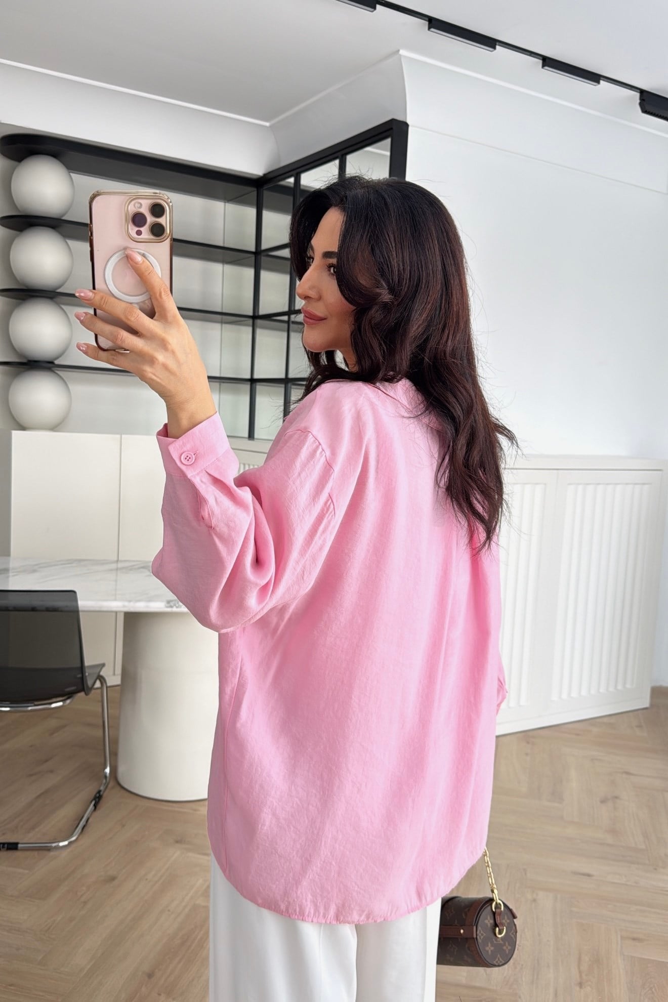 DÜŞÜK OMUZ TENSEL GÖMLEK ŞEKER PEMBE 