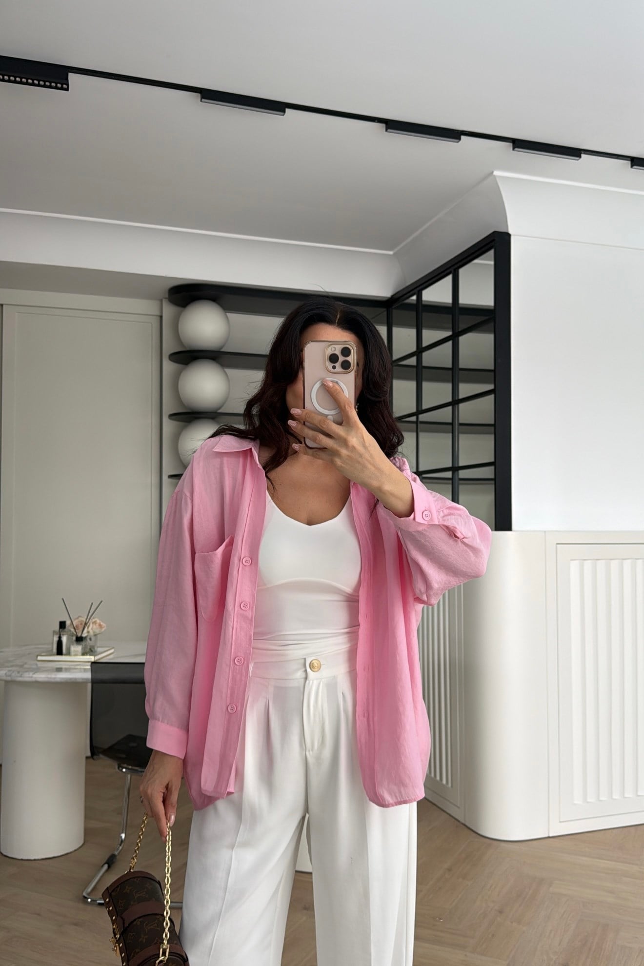 DÜŞÜK OMUZ TENSEL GÖMLEK ŞEKER PEMBE 