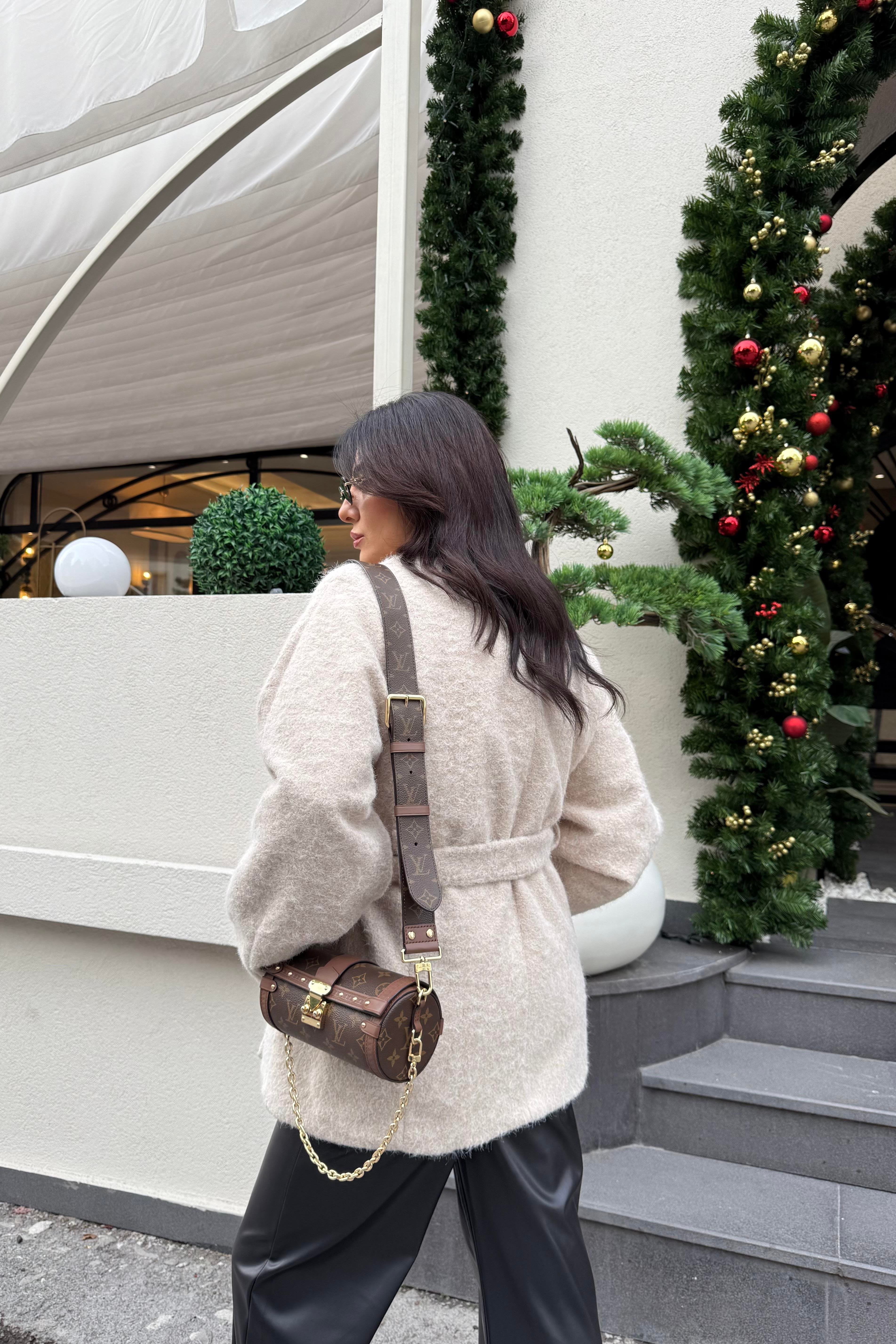 EKRU DÜĞME DETAYLI PELUŞ CEKET