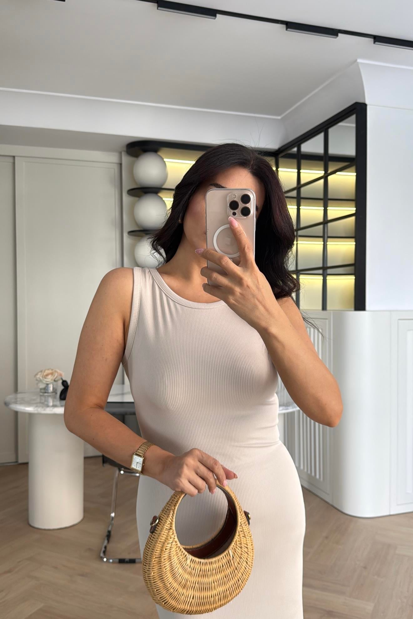 EKRU FİTİLLİ ÇELİK ÖRME KOLSUZ BASİC ELBİSE