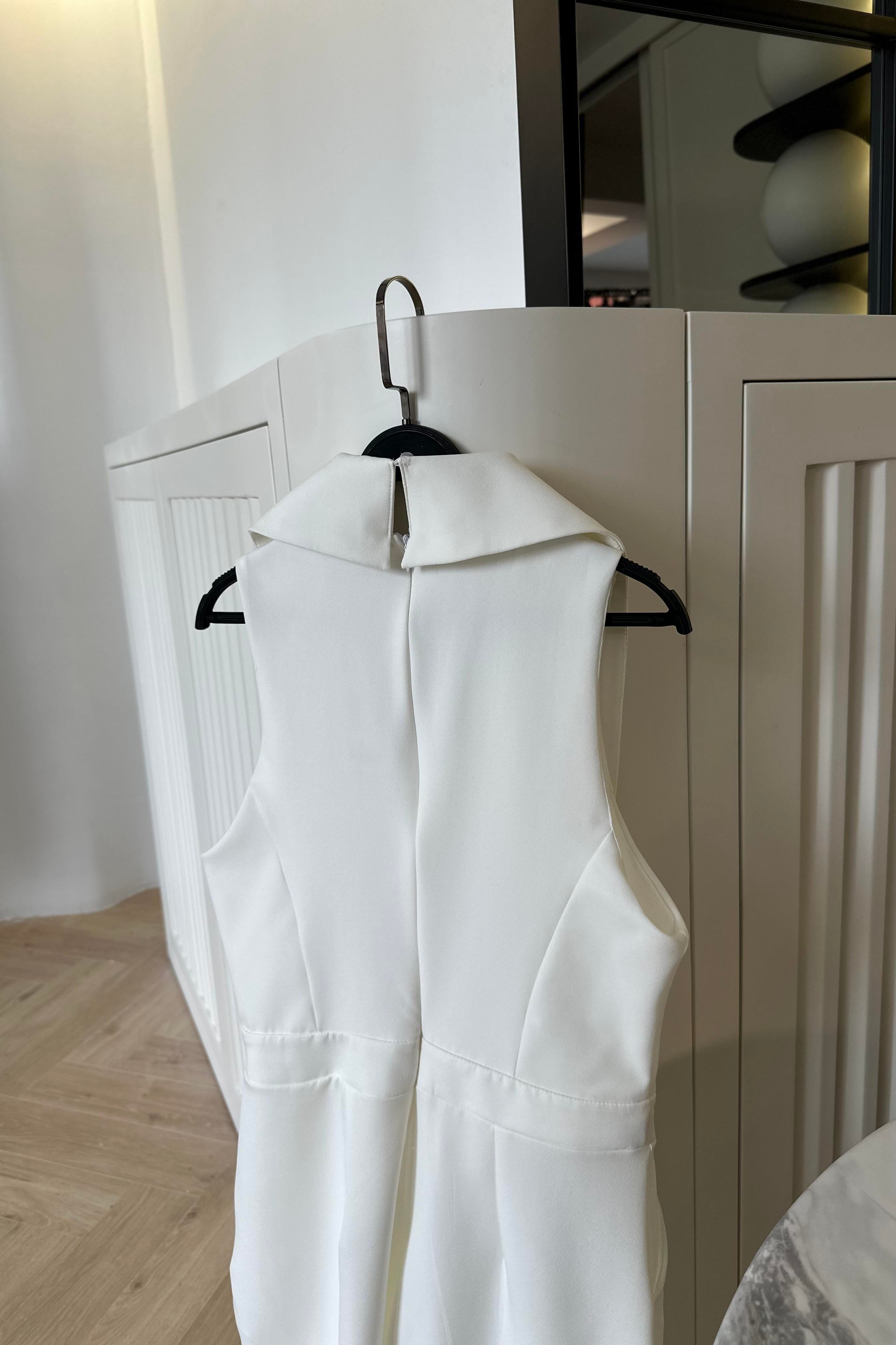 Ekru Gold Düğme Detaylı Tasarım Tulum 