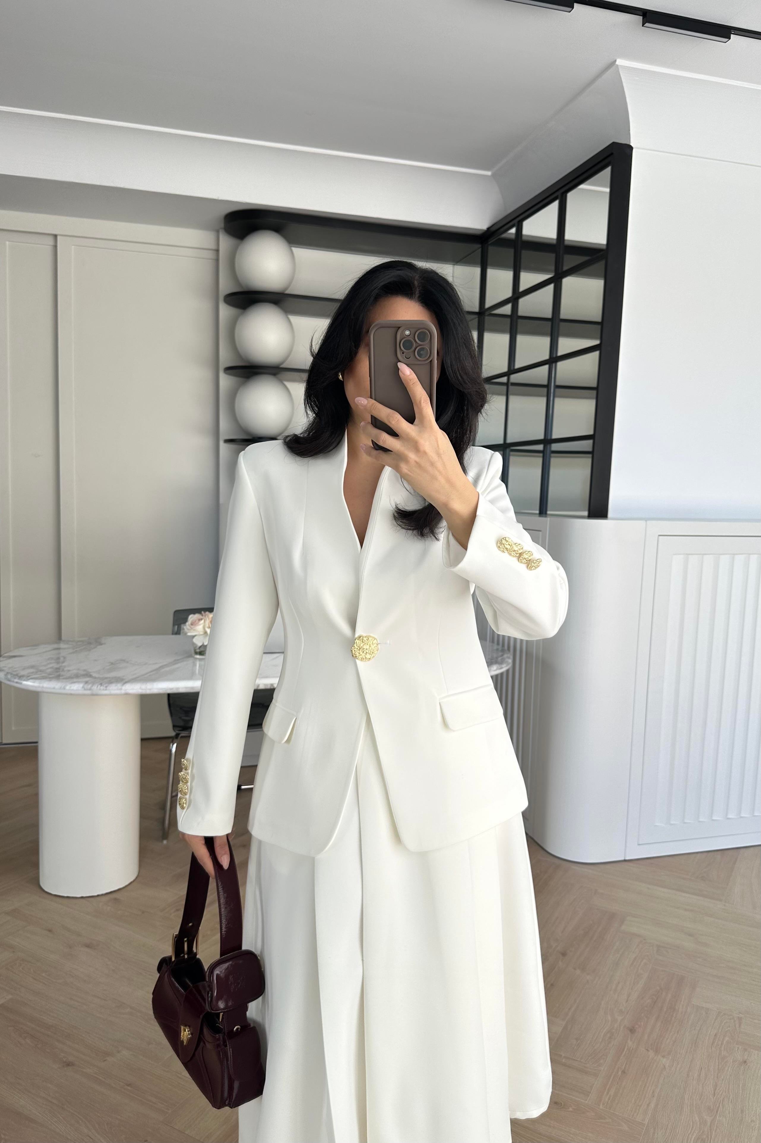 Ekru Gold Düğmeli Hakim Yaka Blazer Ceket