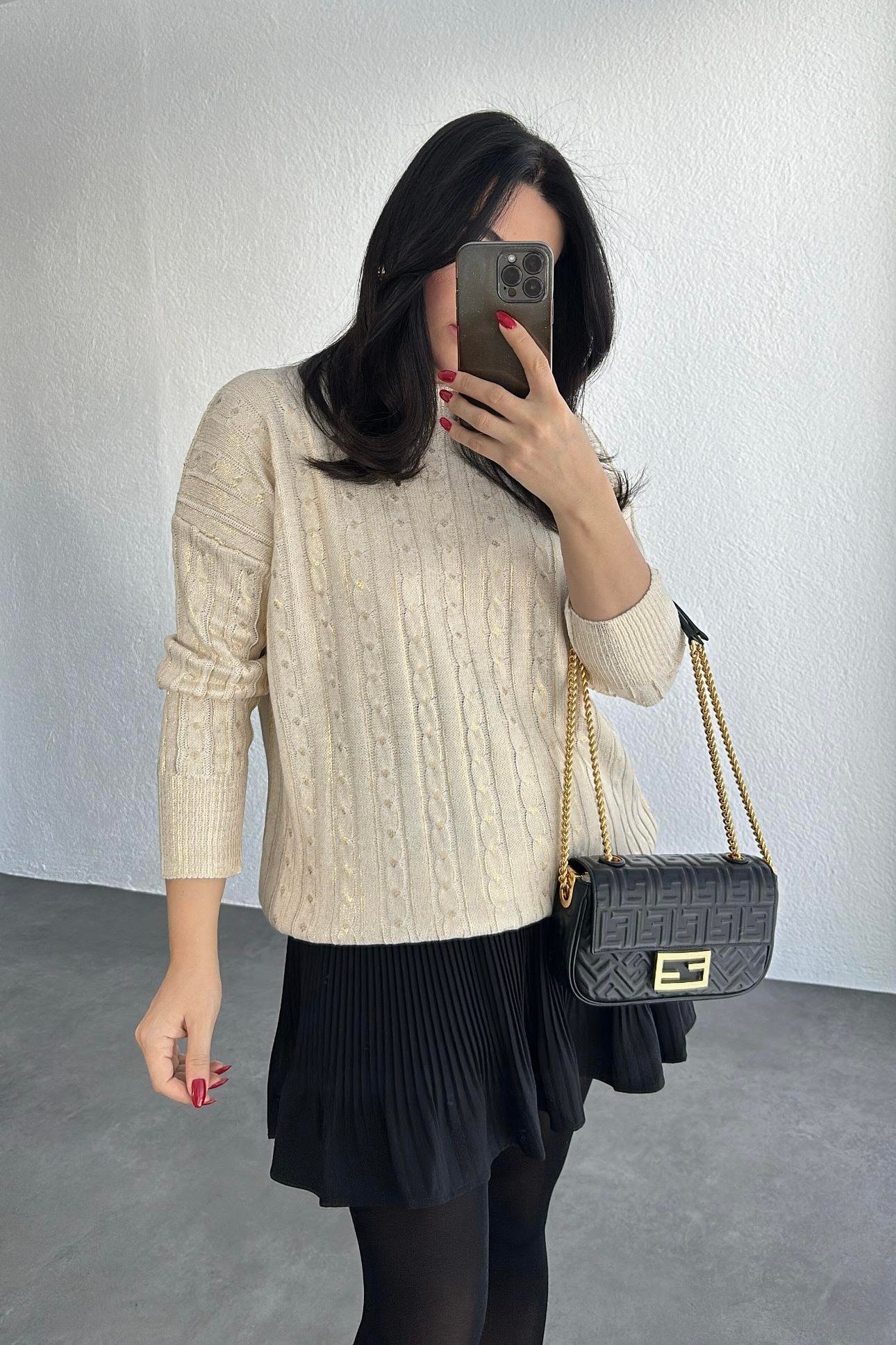 Ekru Gold Varak Detaylı Kazak 