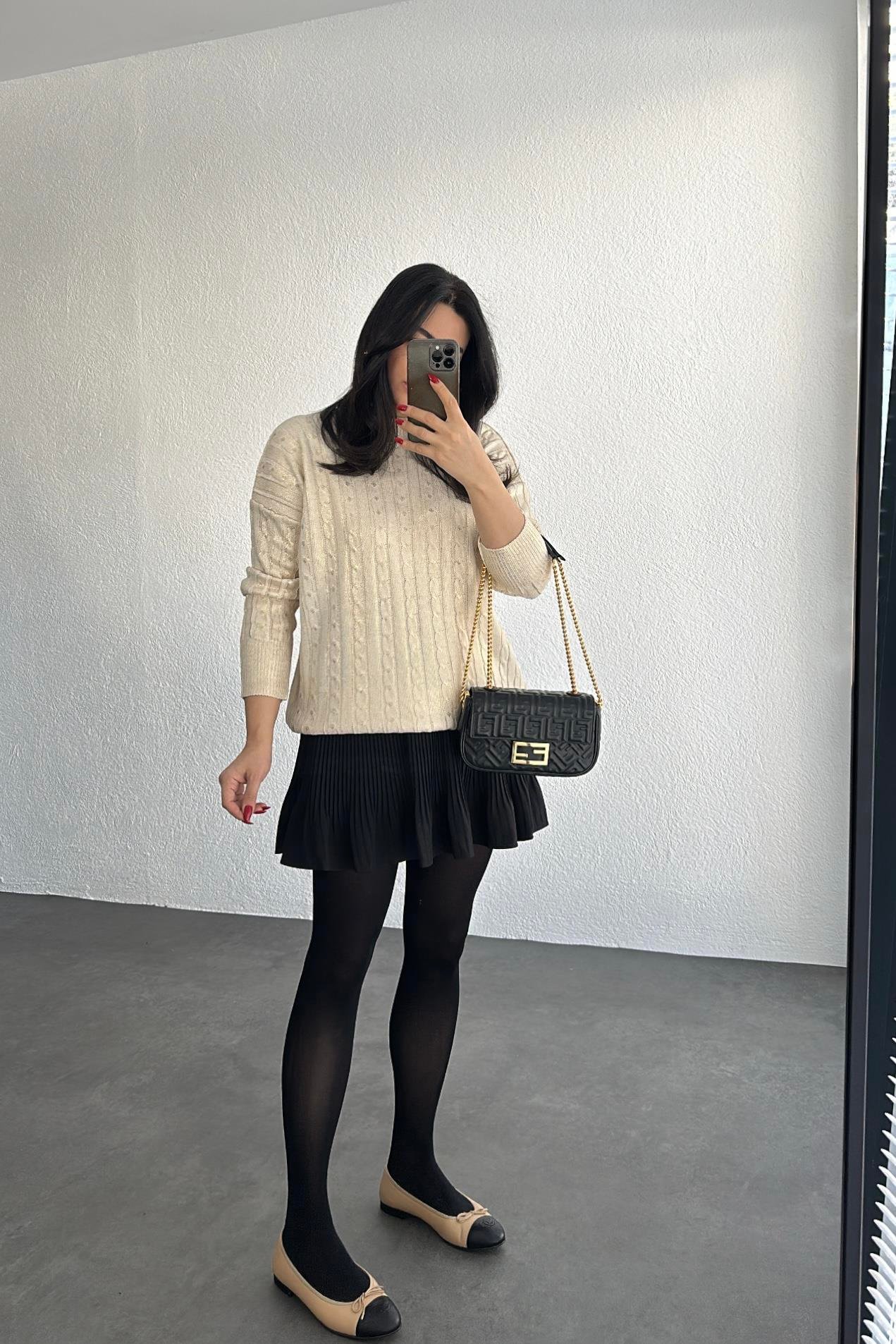 Ekru Gold Varak Detaylı Kazak 