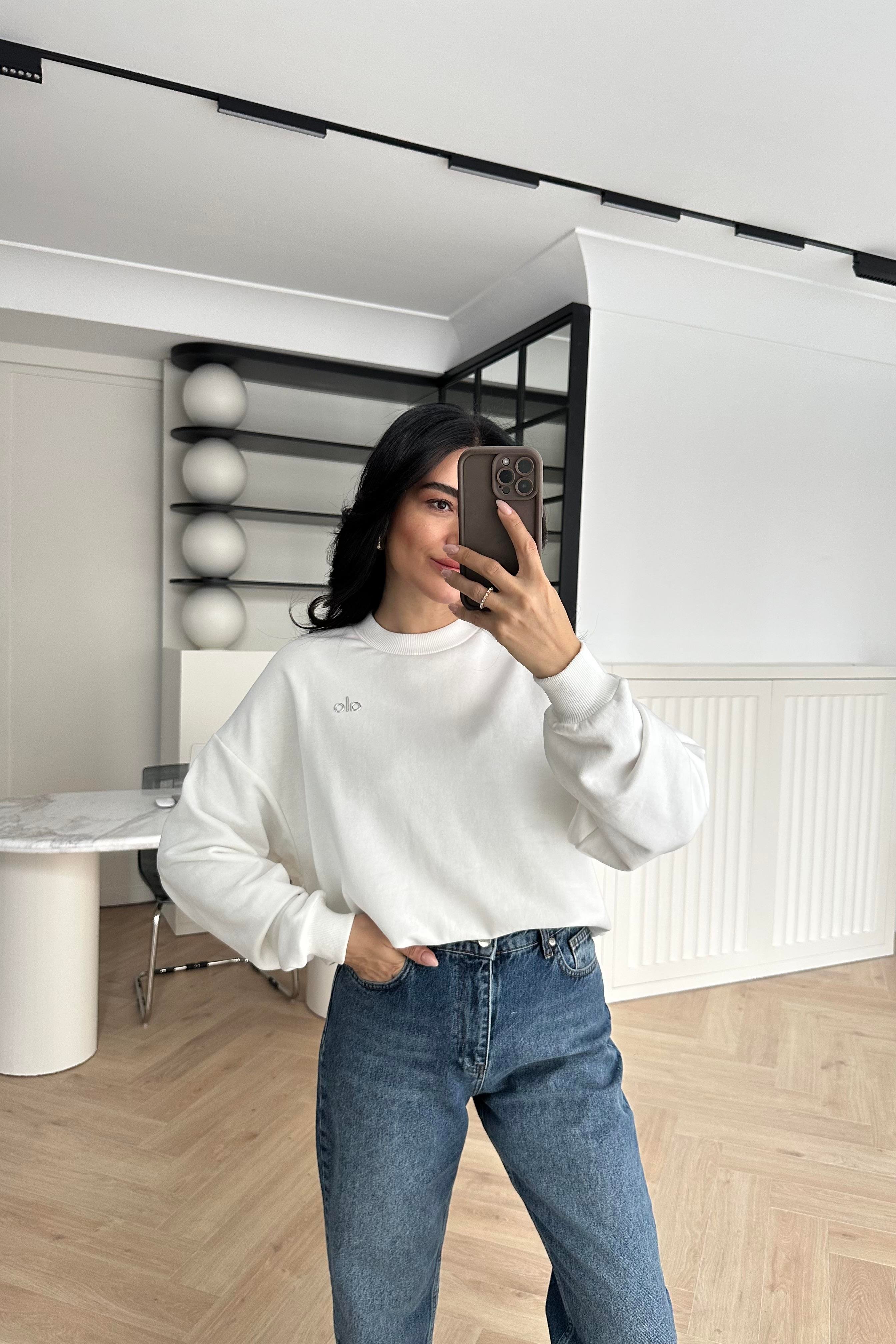 Ekru Logolu Özel Üretim Sweatshirt 