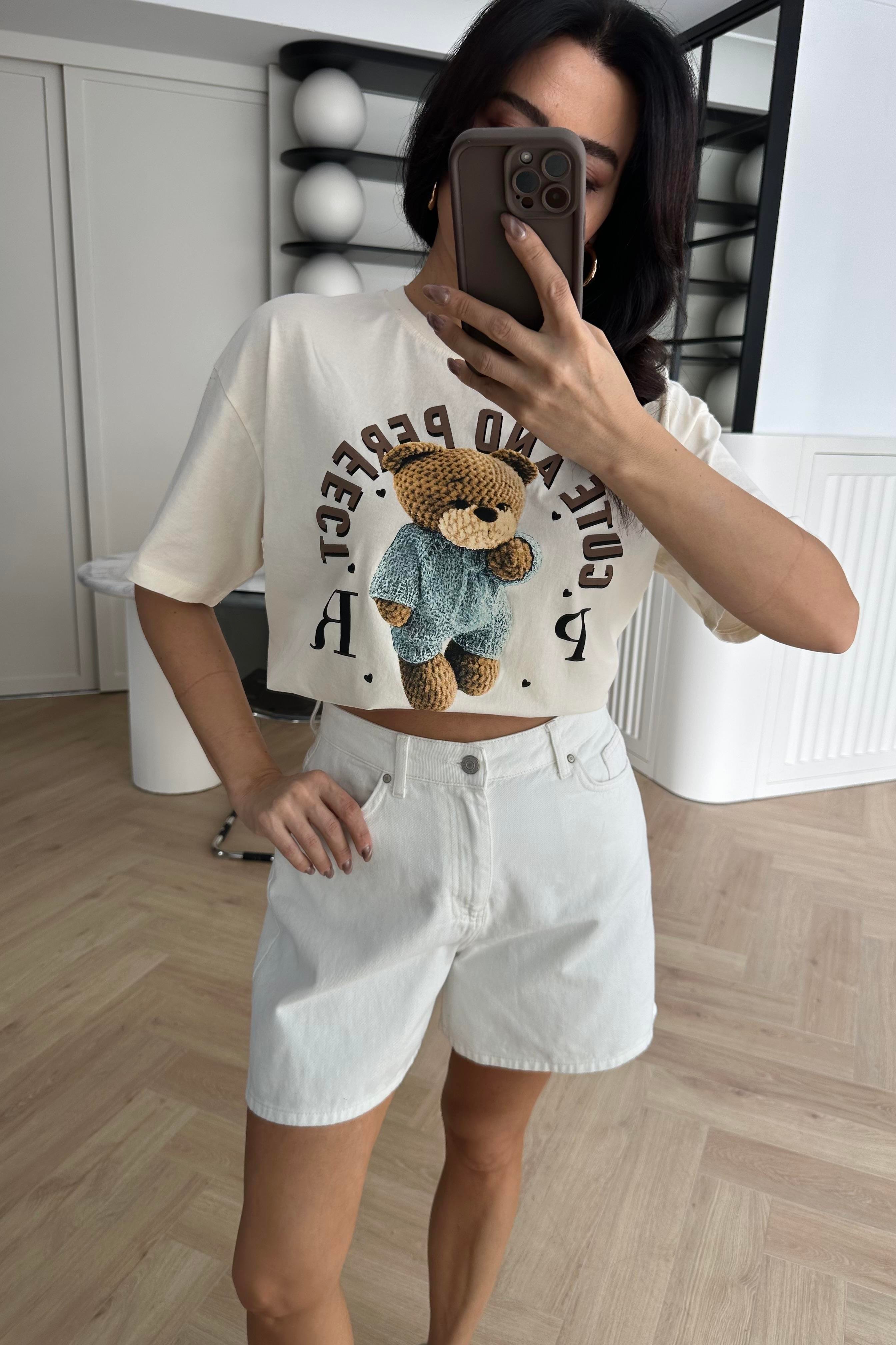 Ekru Şehir Boy Mom Şort