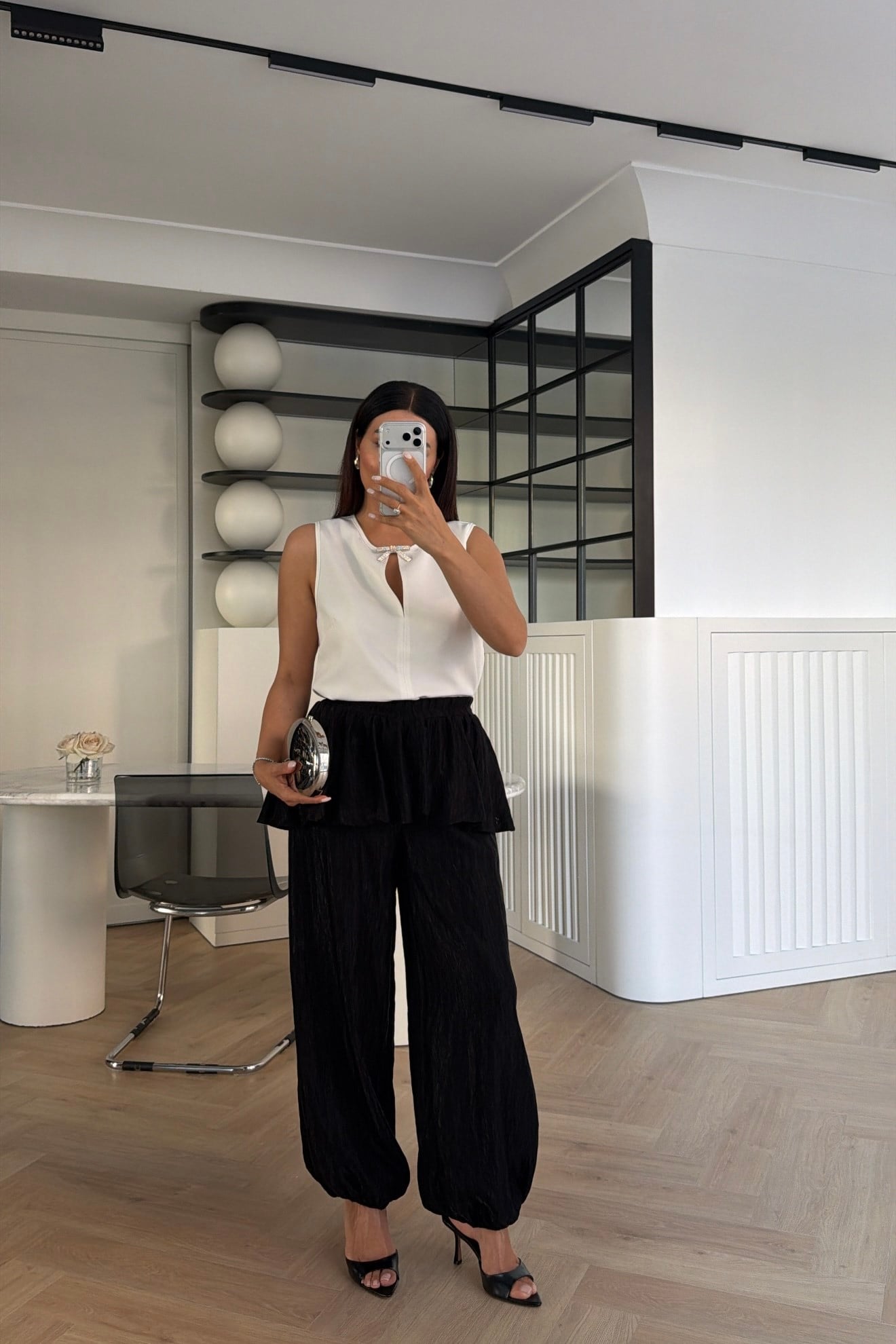 FİYONK DETAYLI BLUZ BEYAZ 