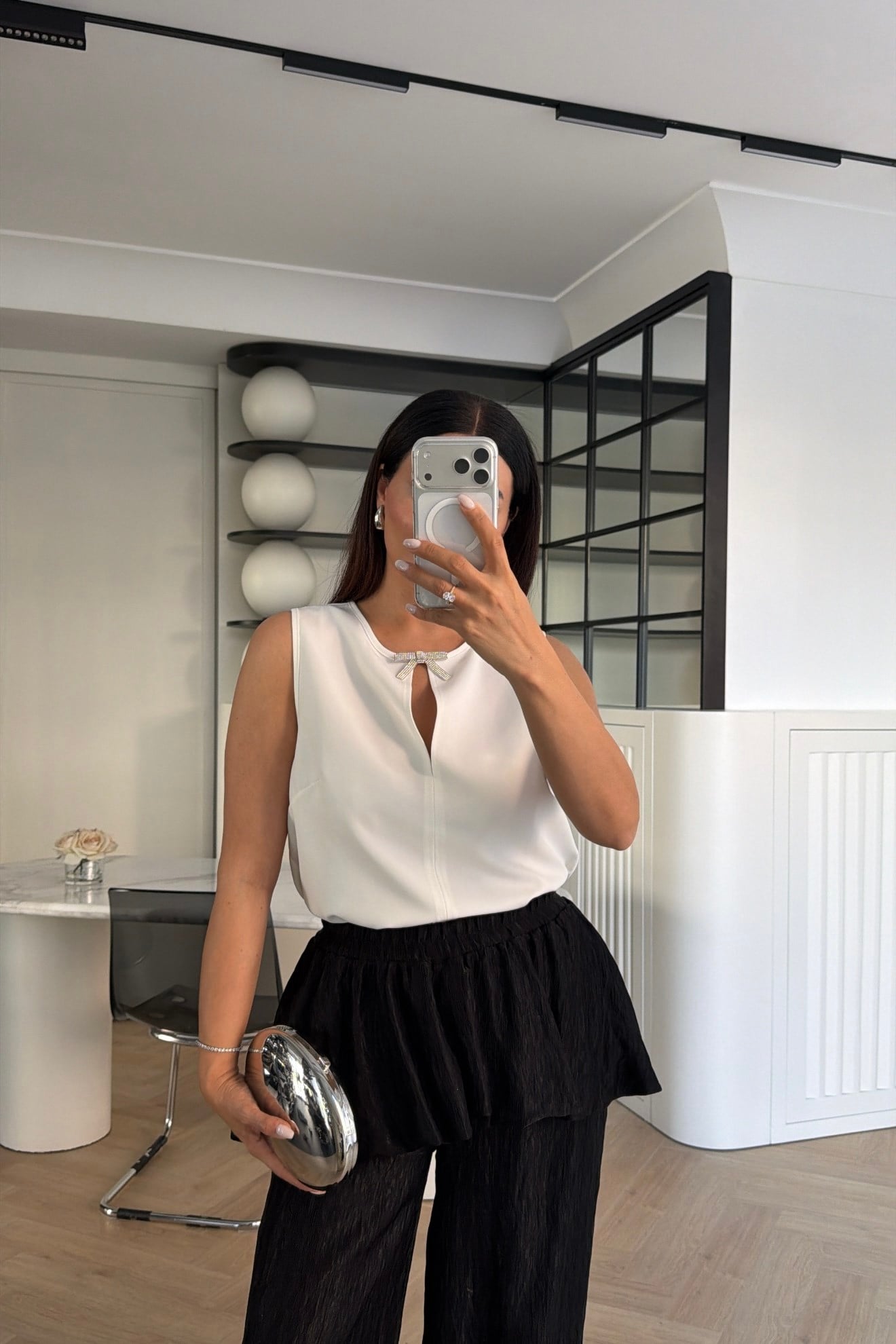 FİYONK DETAYLI BLUZ BEYAZ 
