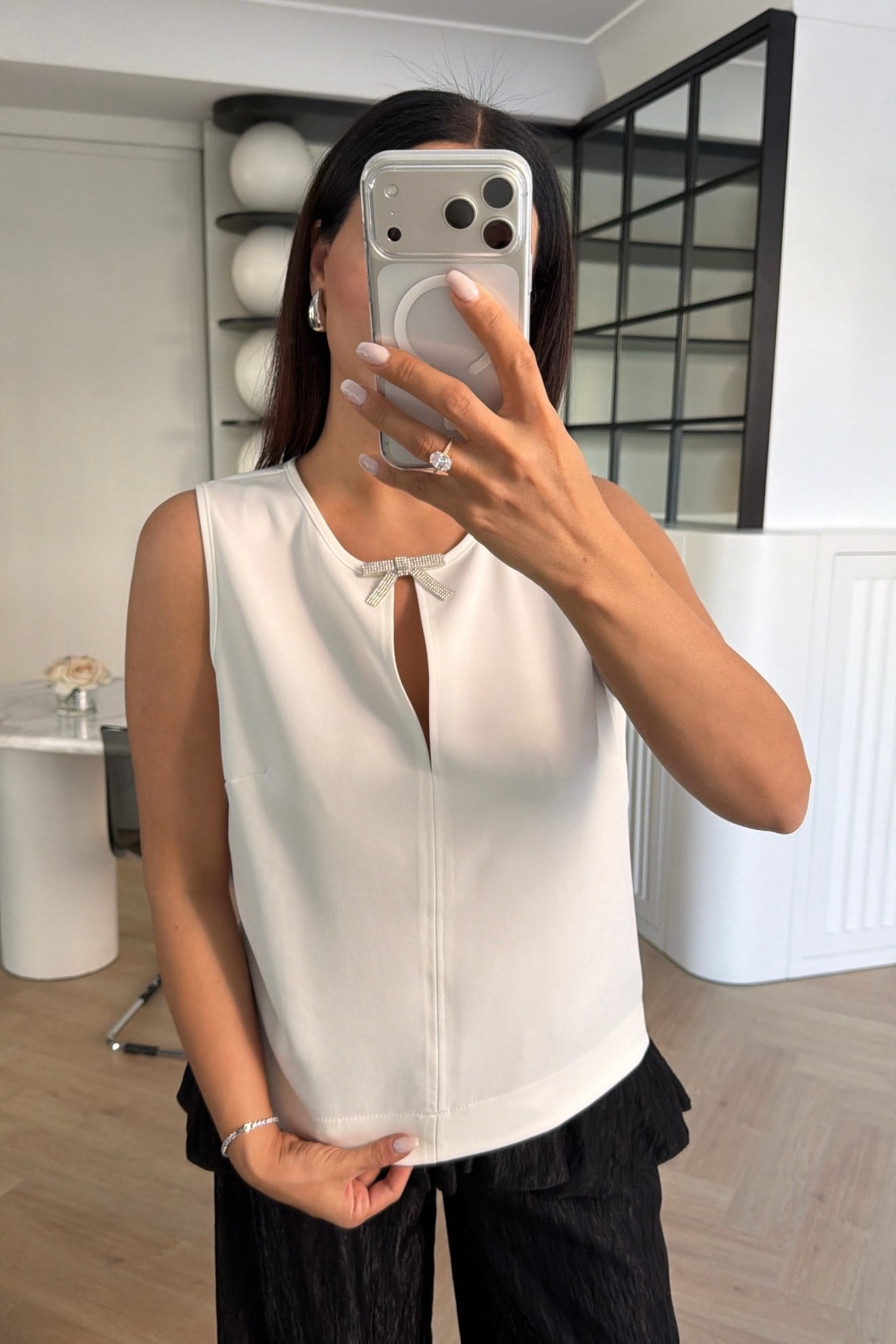 FİYONK DETAYLI BLUZ BEYAZ 