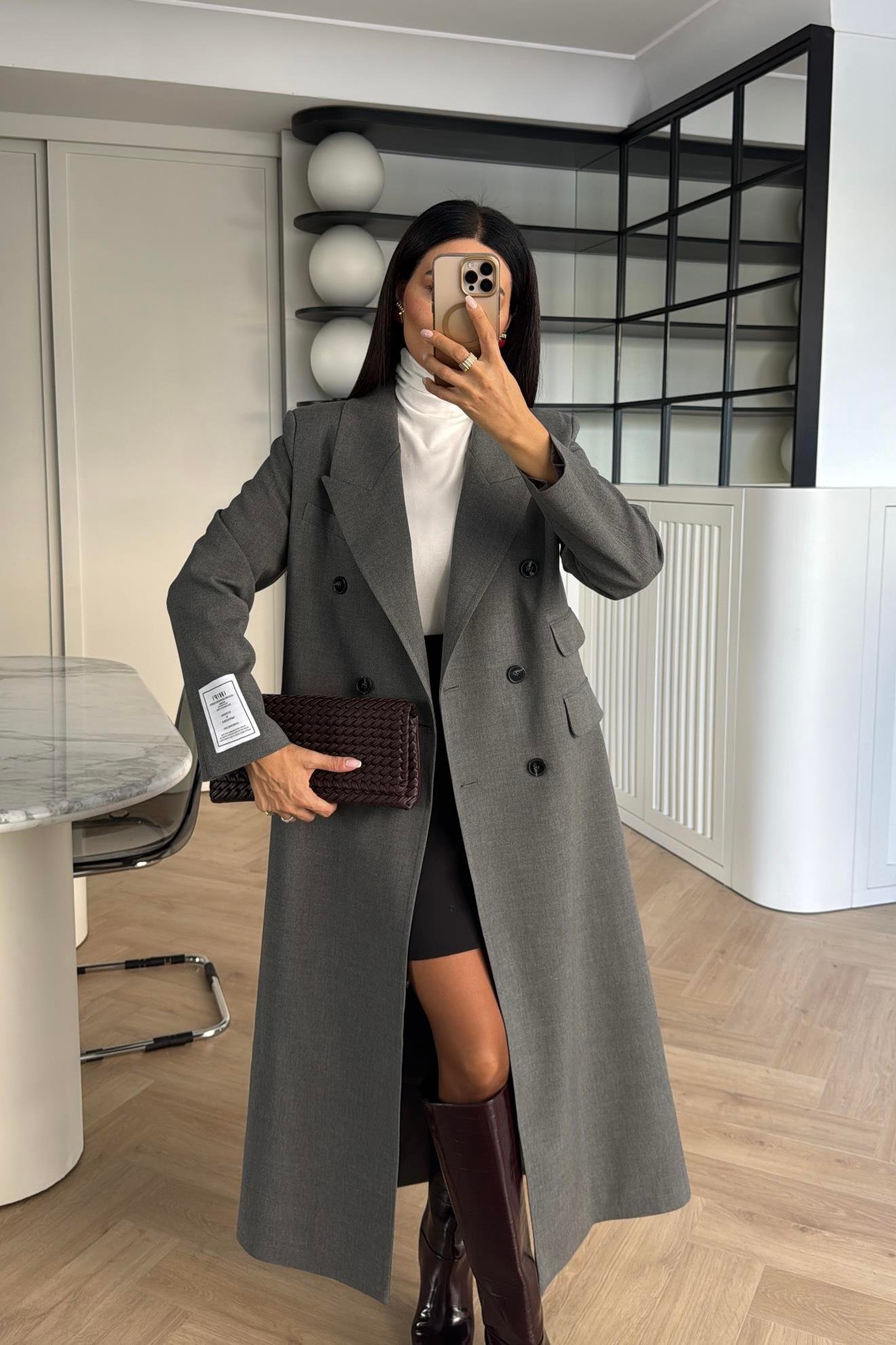 GRİ KOLU ETİKET DETAYLI ASTARLI MAKSİ BOY TRENÇKOT