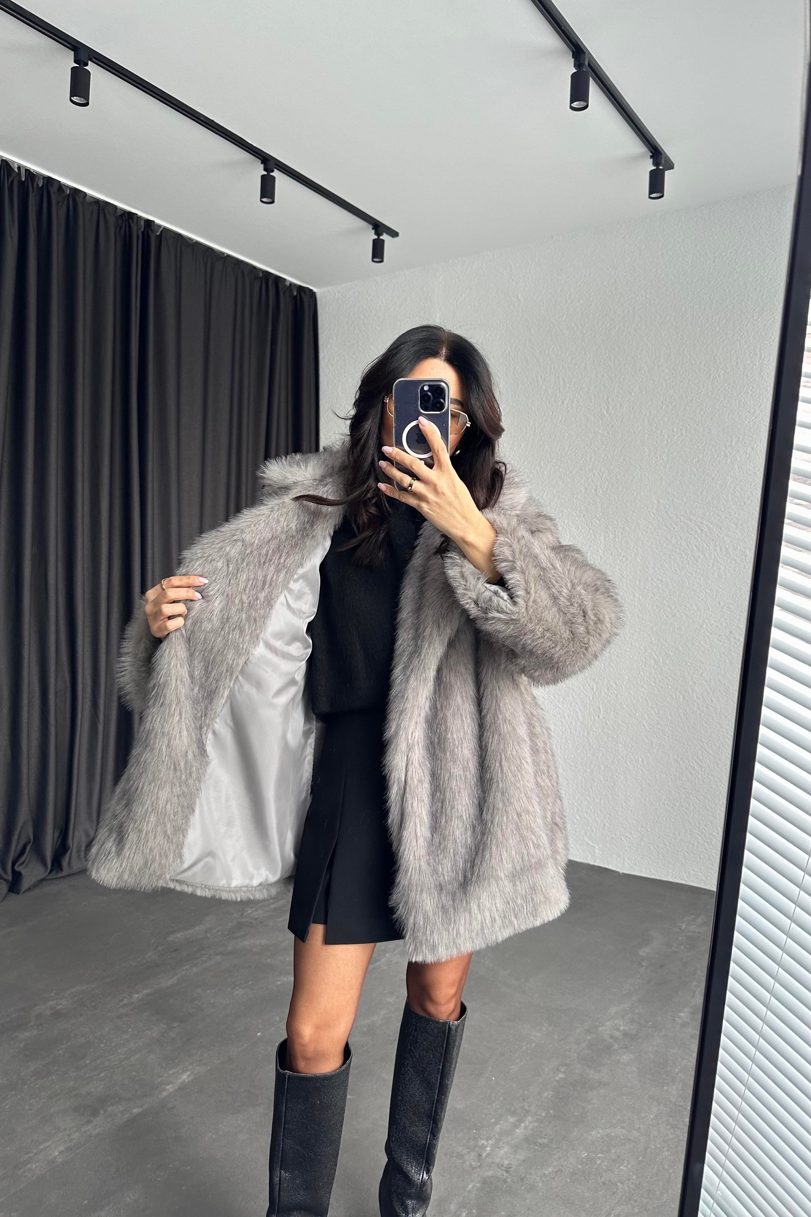 Gri Renk Astarlı Uzun Model Premium Kürk 