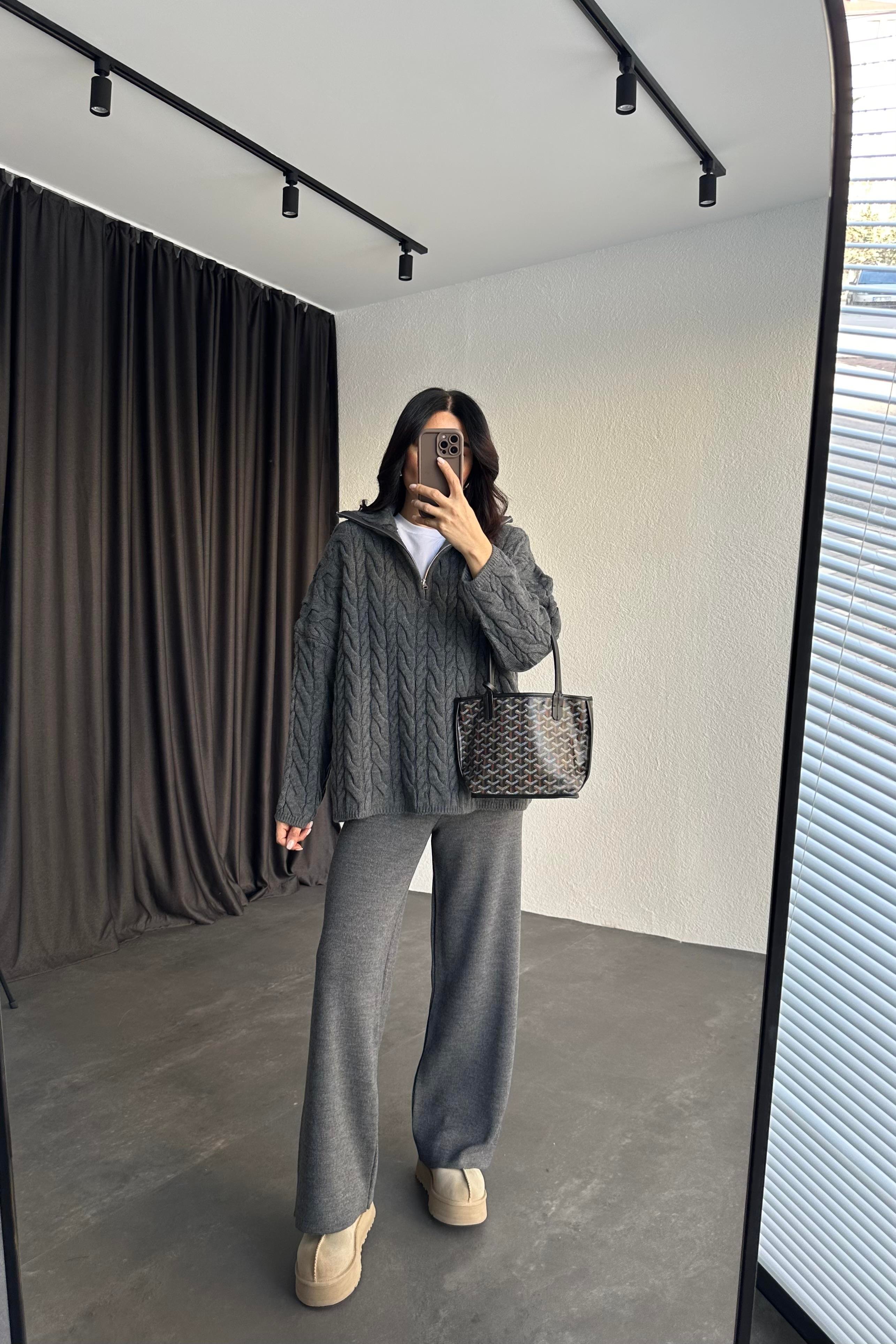 Gri Renk Fermuarlı Salaş Triko Kazak 