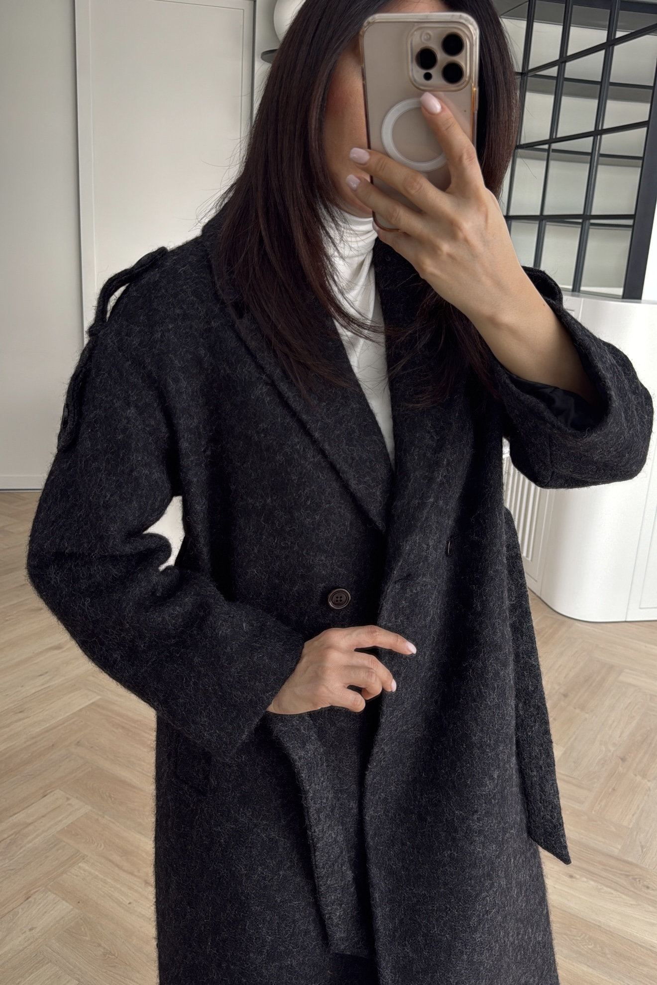 HOLLYWOOD MODEL ASTARLI KAŞE KABAN GRİ SİYAH 