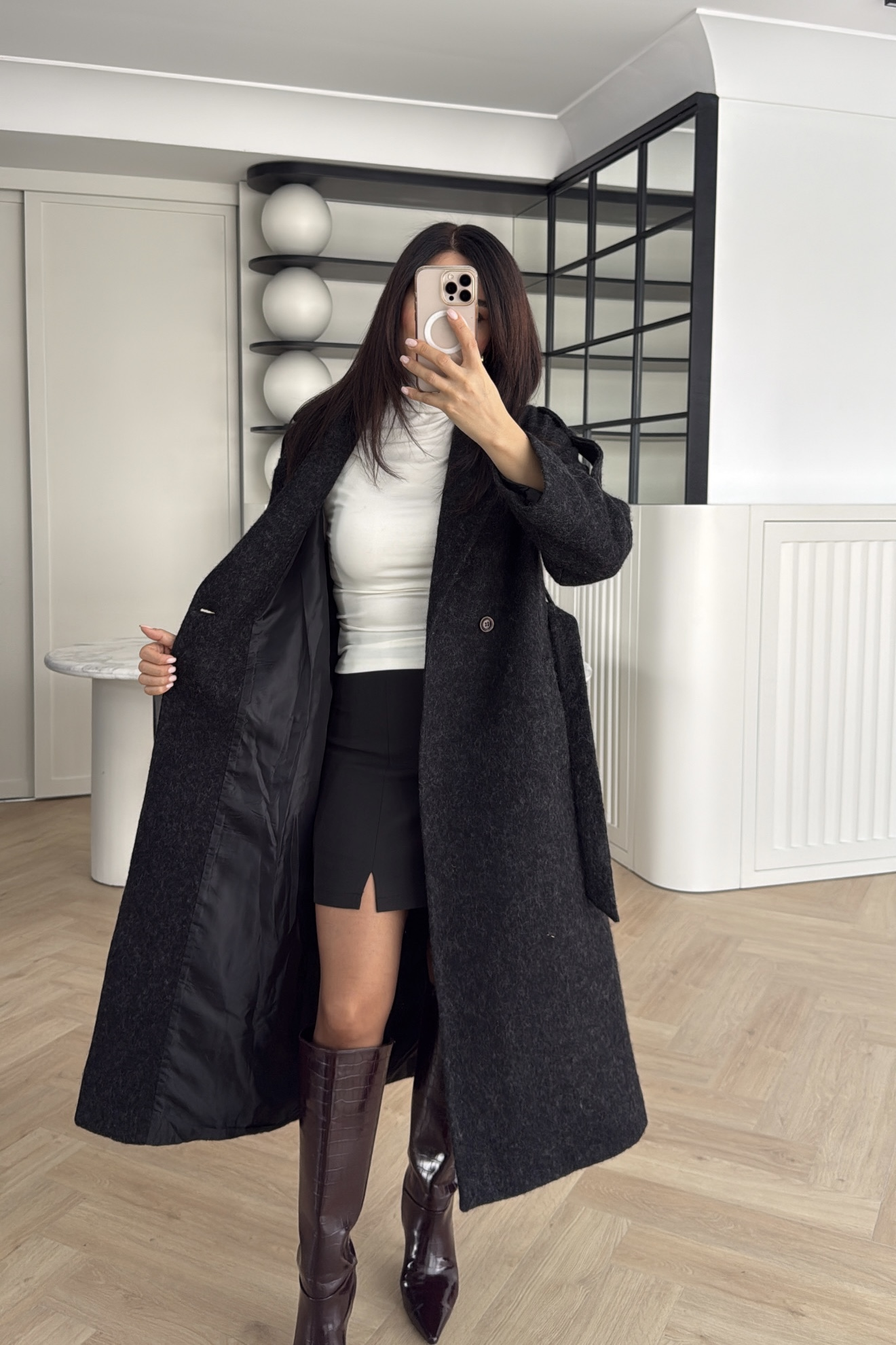 HOLLYWOOD MODEL ASTARLI KAŞE KABAN GRİ SİYAH 