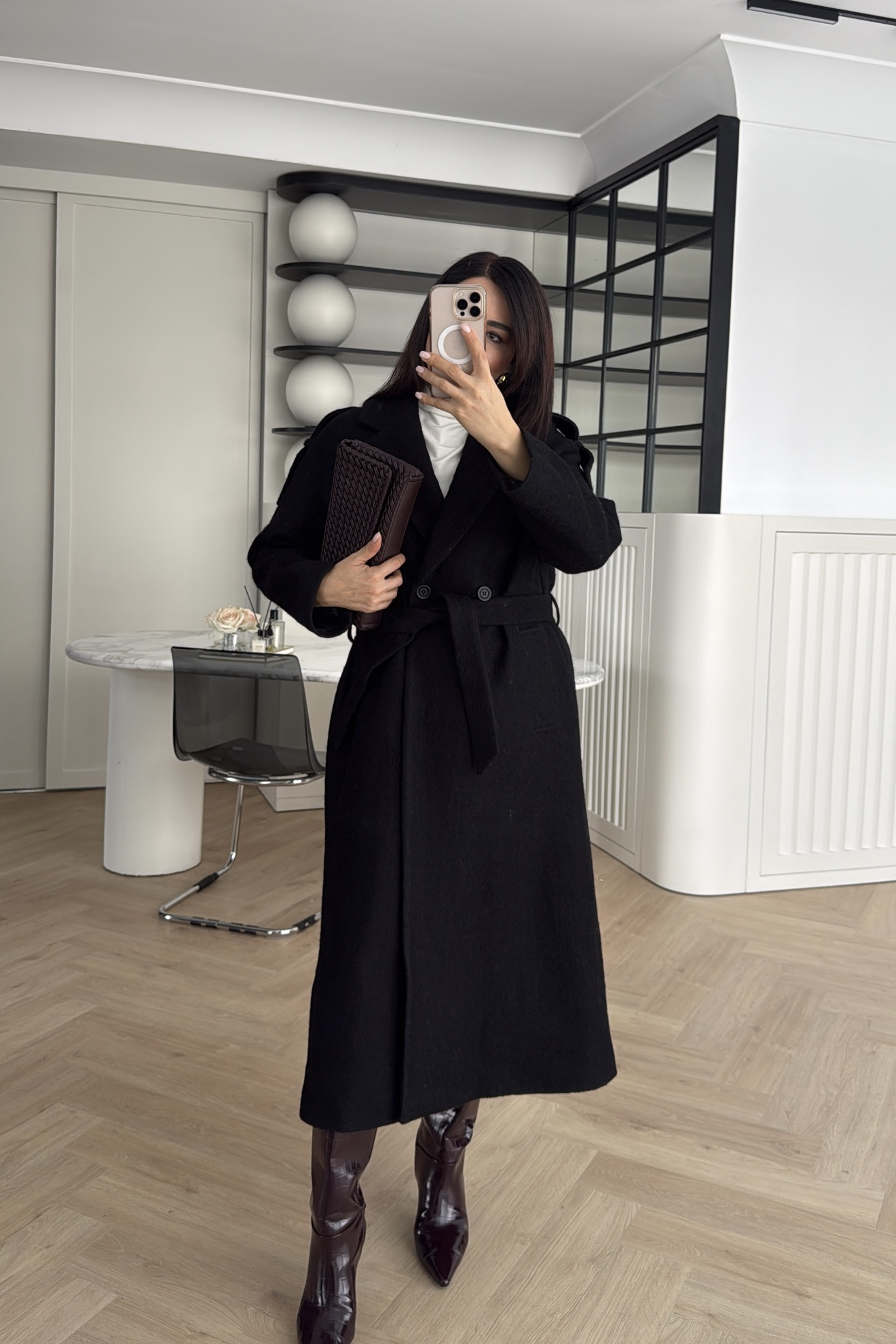 HOLLYWOOD MODEL ASTARLI KAŞE KABAN SİYAH 