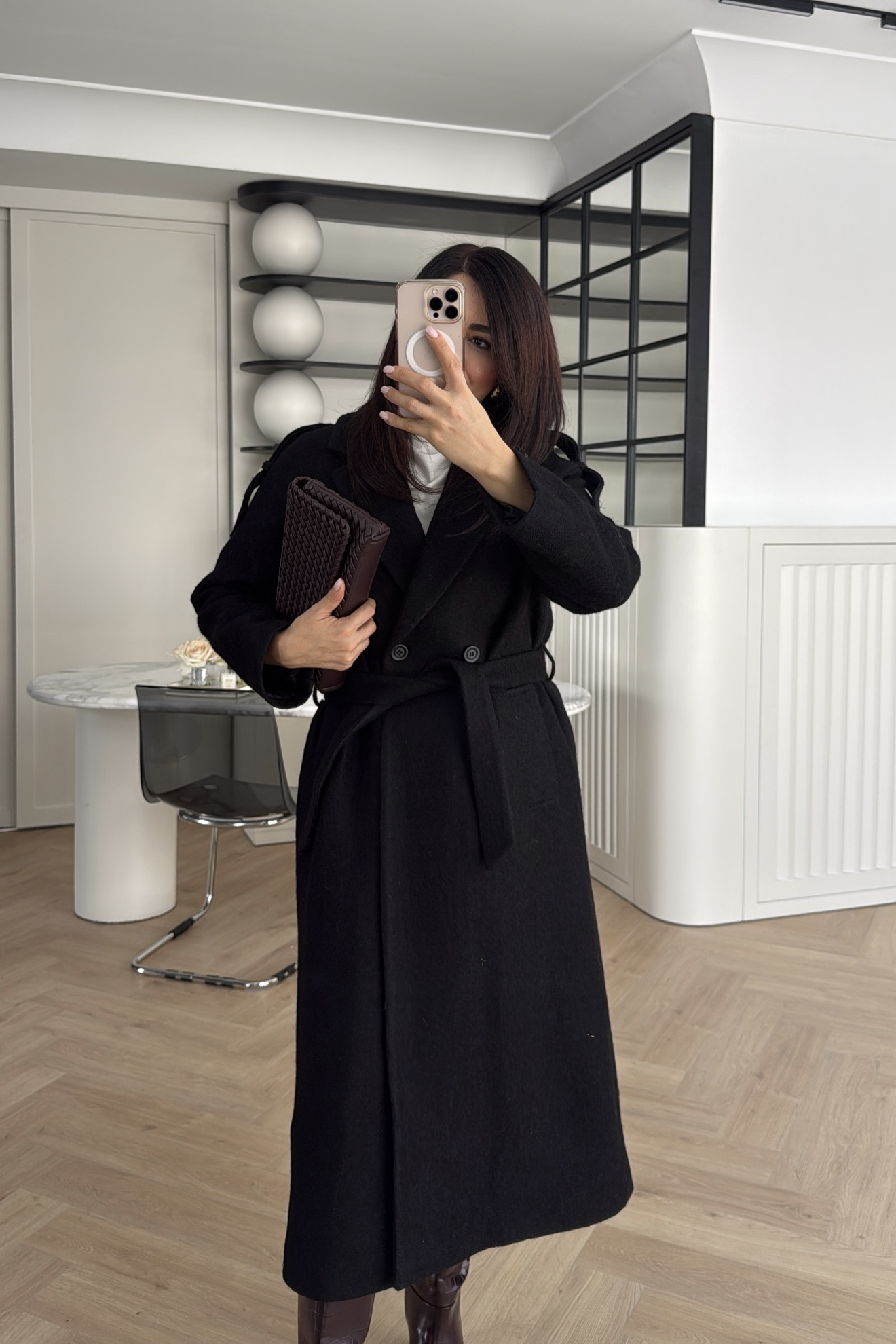 HOLLYWOOD MODEL ASTARLI KAŞE KABAN SİYAH 