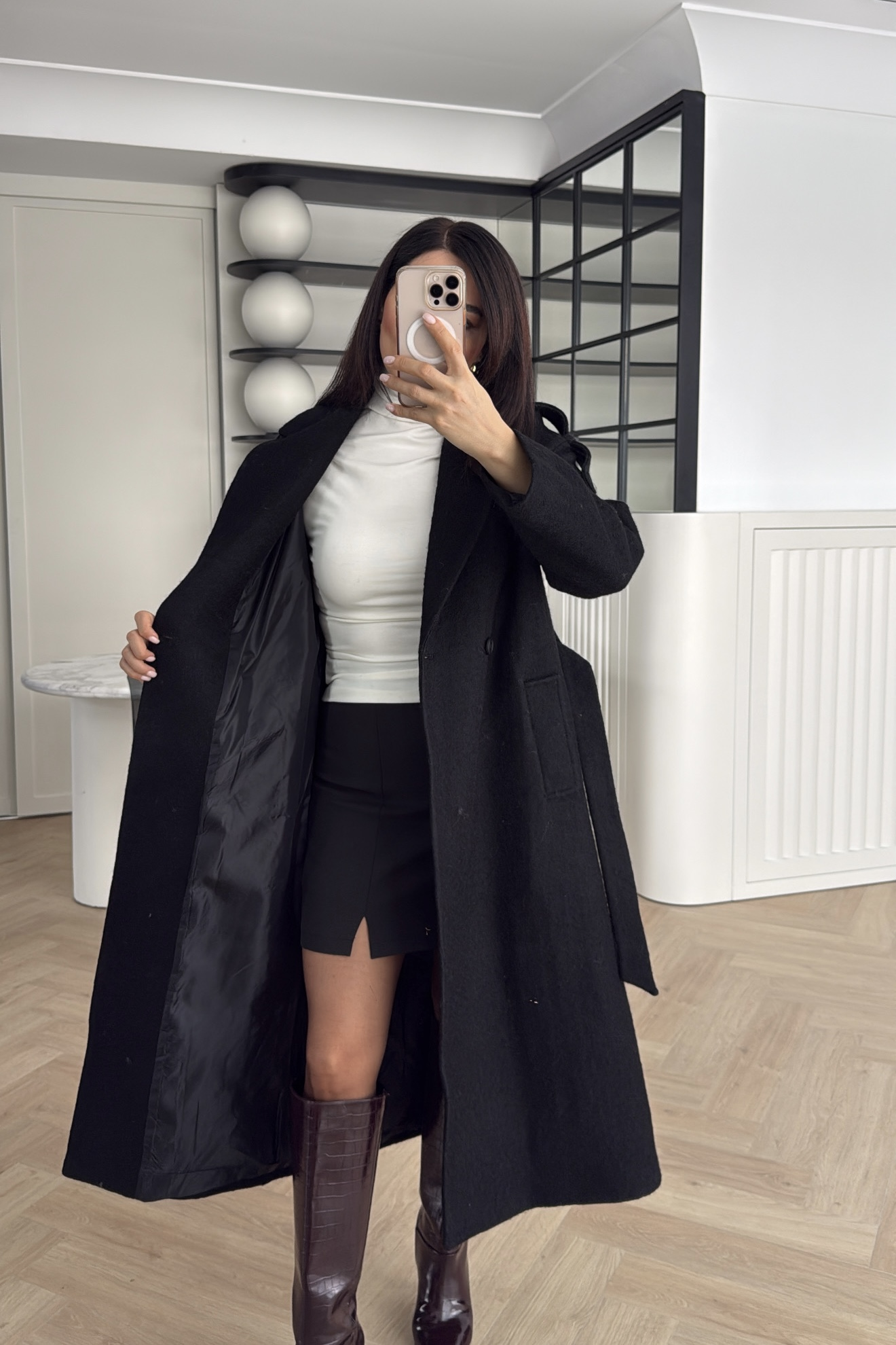 HOLLYWOOD MODEL ASTARLI KAŞE KABAN SİYAH 