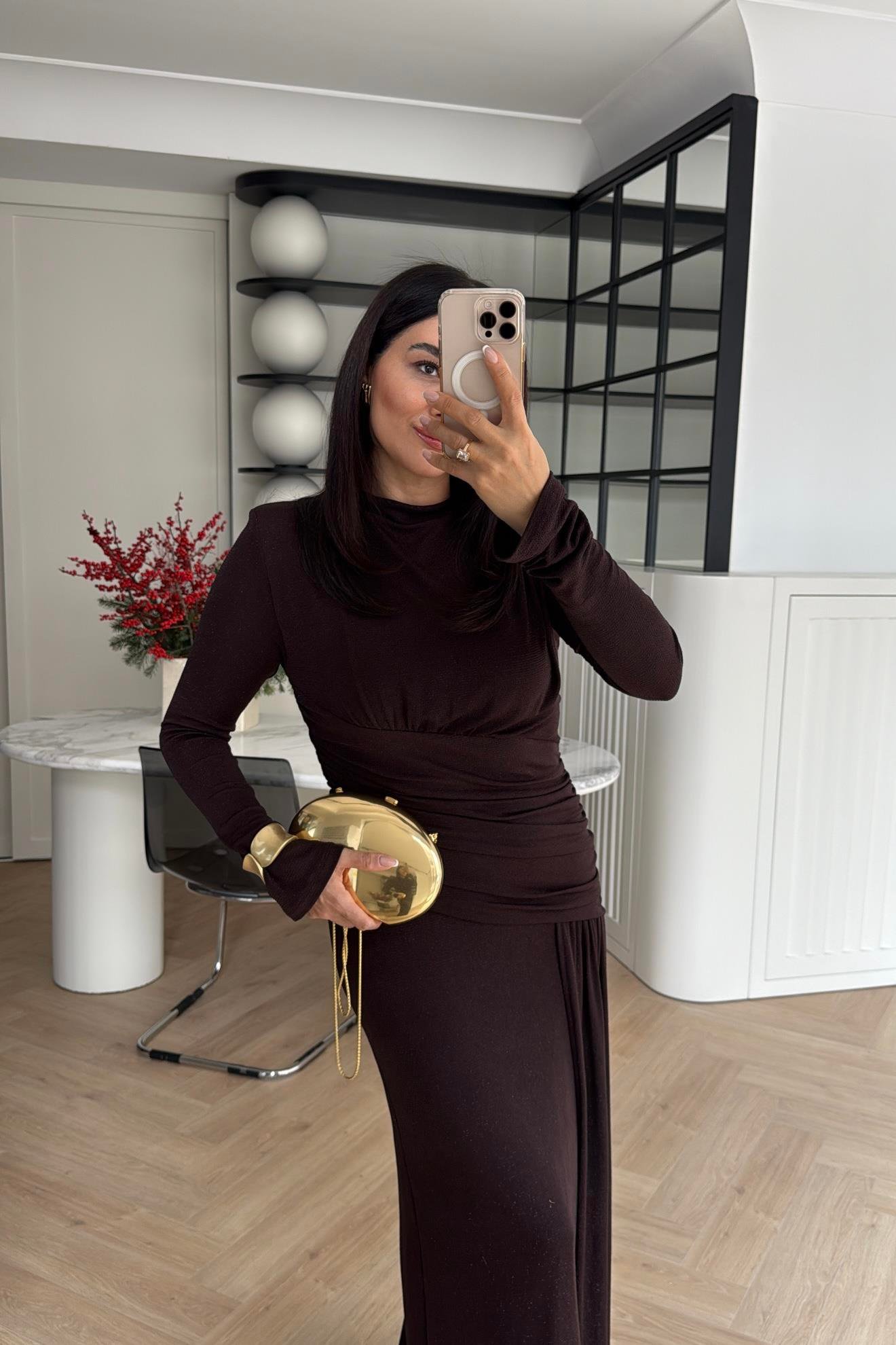 IŞILTILI MAXİ BOY TASARIM ELBİSE KAHVE