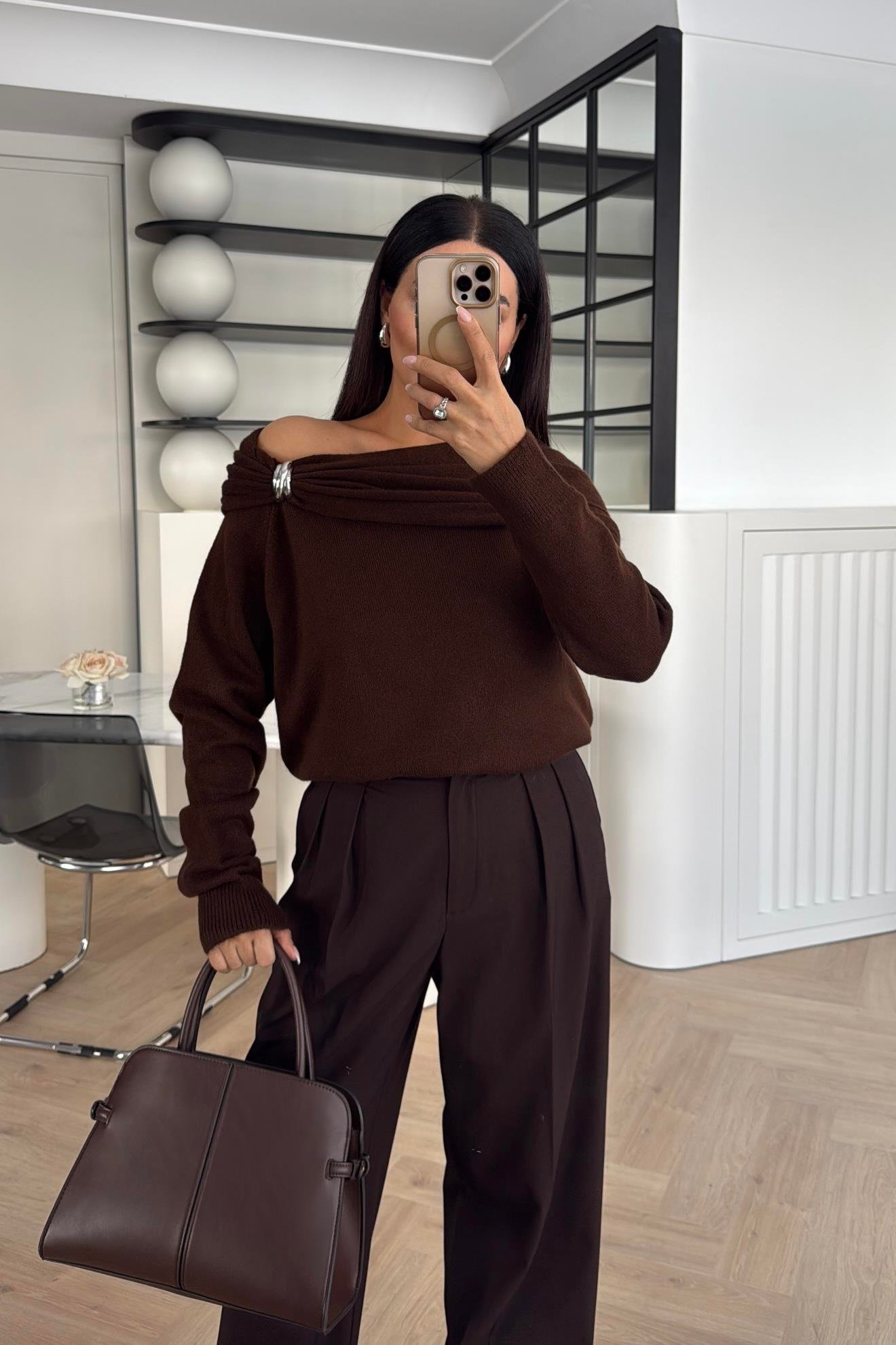 KAHVE AKSESUAR DETAYLI TRİKO