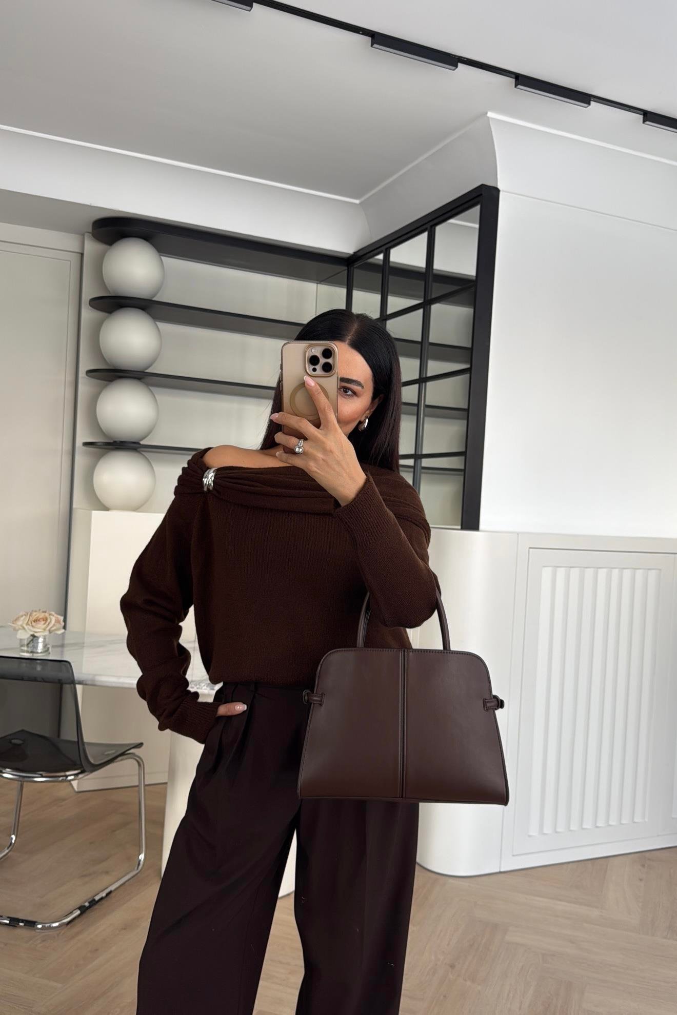 KAHVE AKSESUAR DETAYLI TRİKO