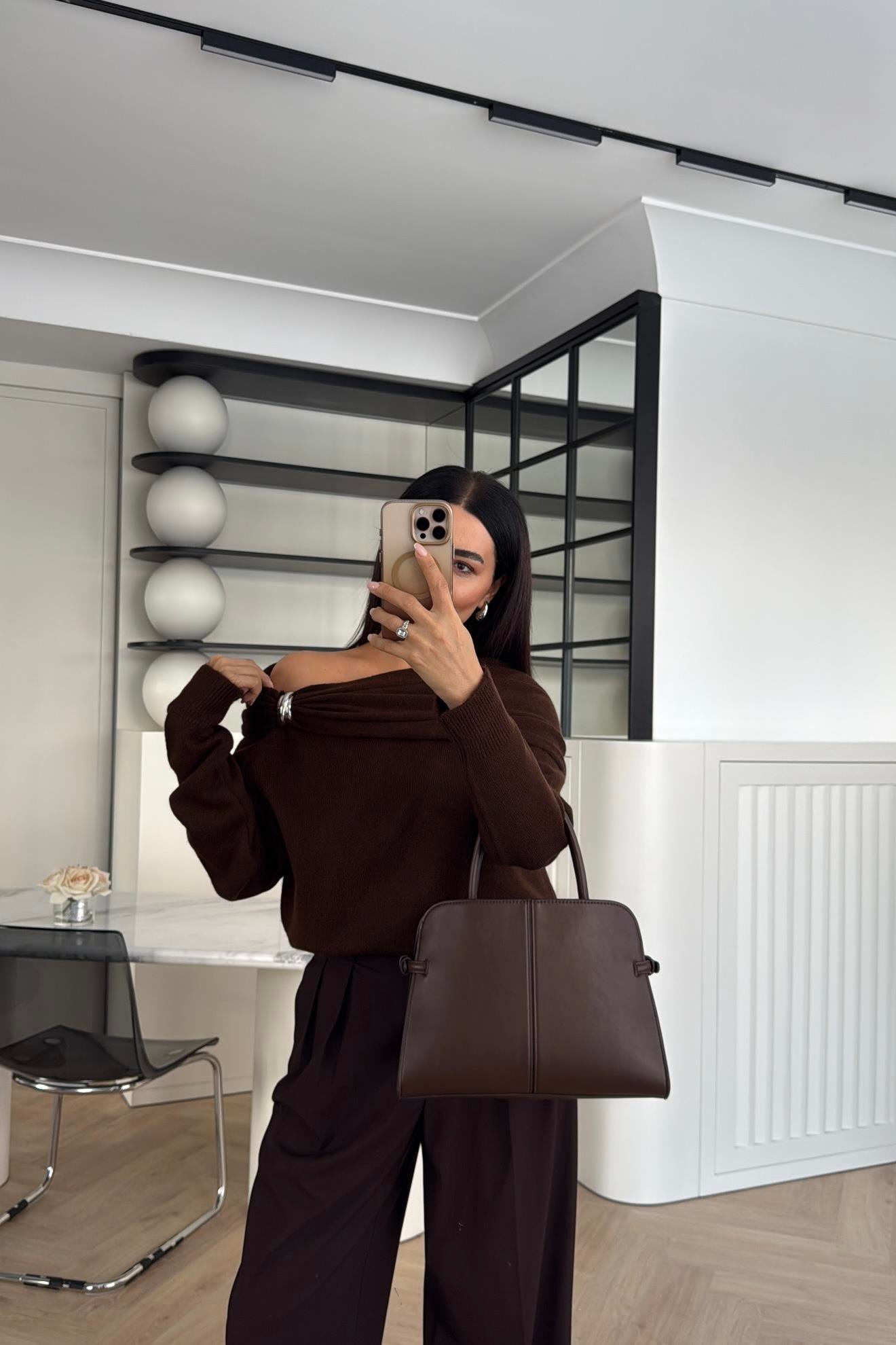 KAHVE AKSESUAR DETAYLI TRİKO