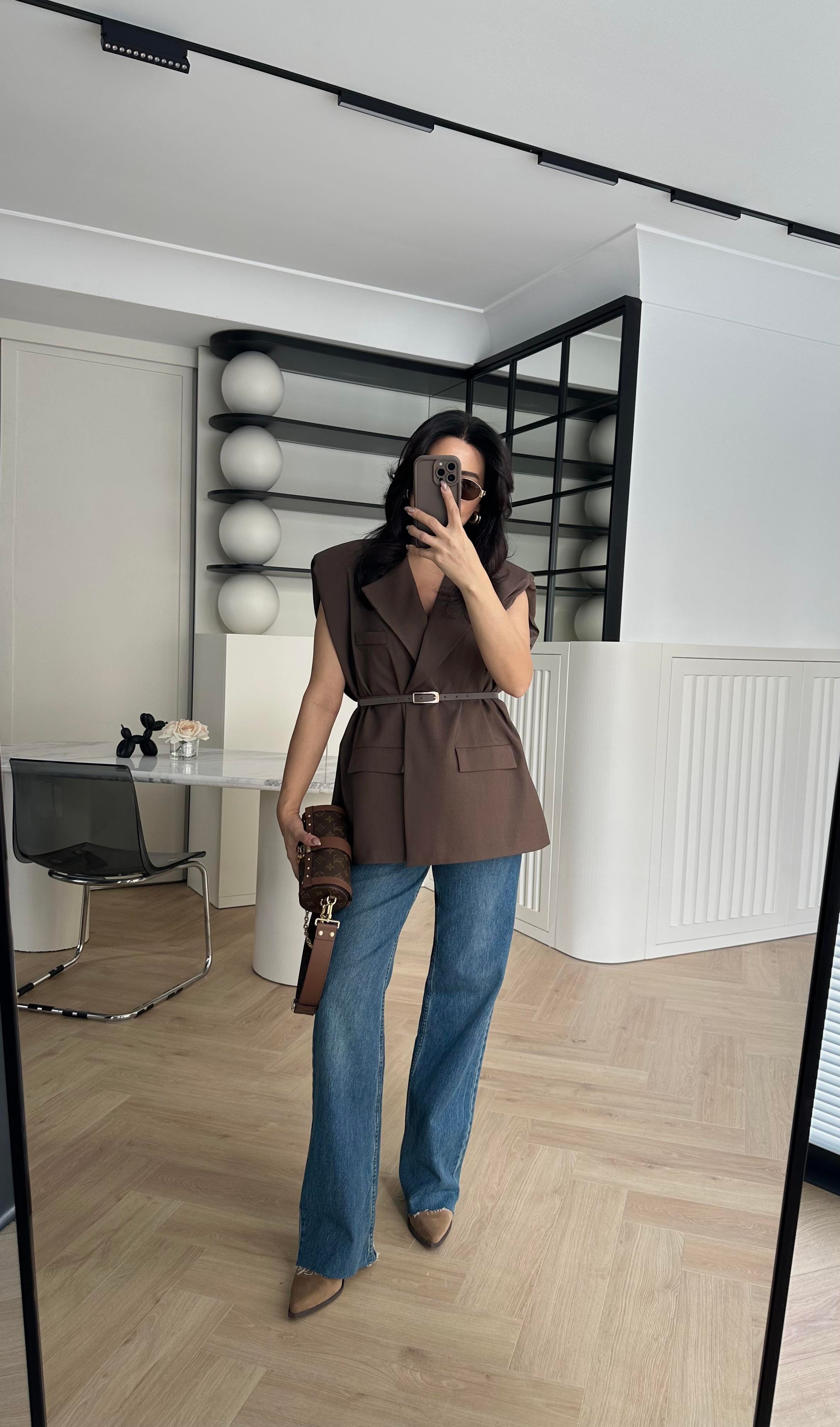 Kahve Astarlı Kemerli Vatkalı Yelek 