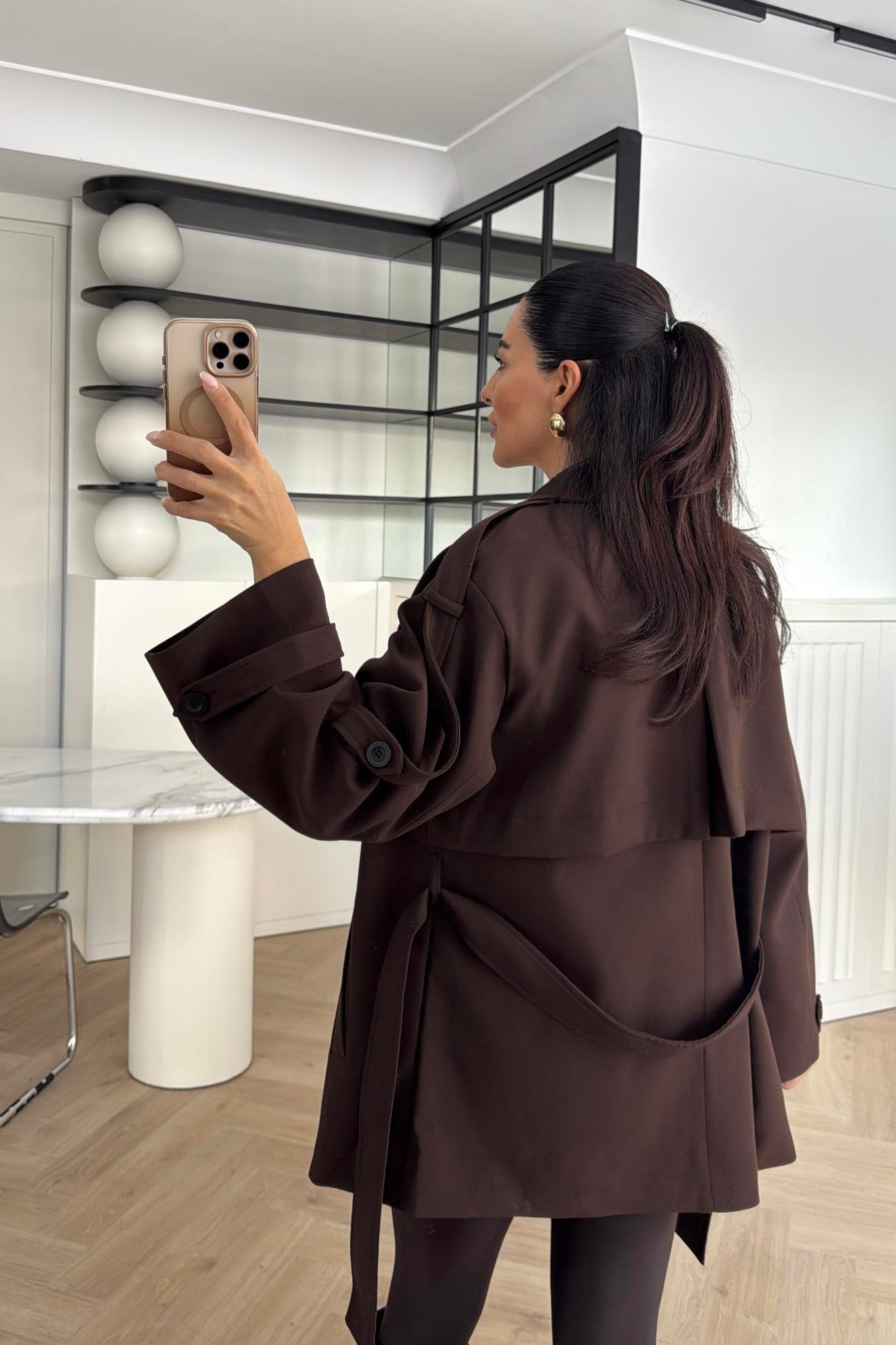 KAHVE TASARIM ASTARLI PREMIUM KISA TRENÇKOT