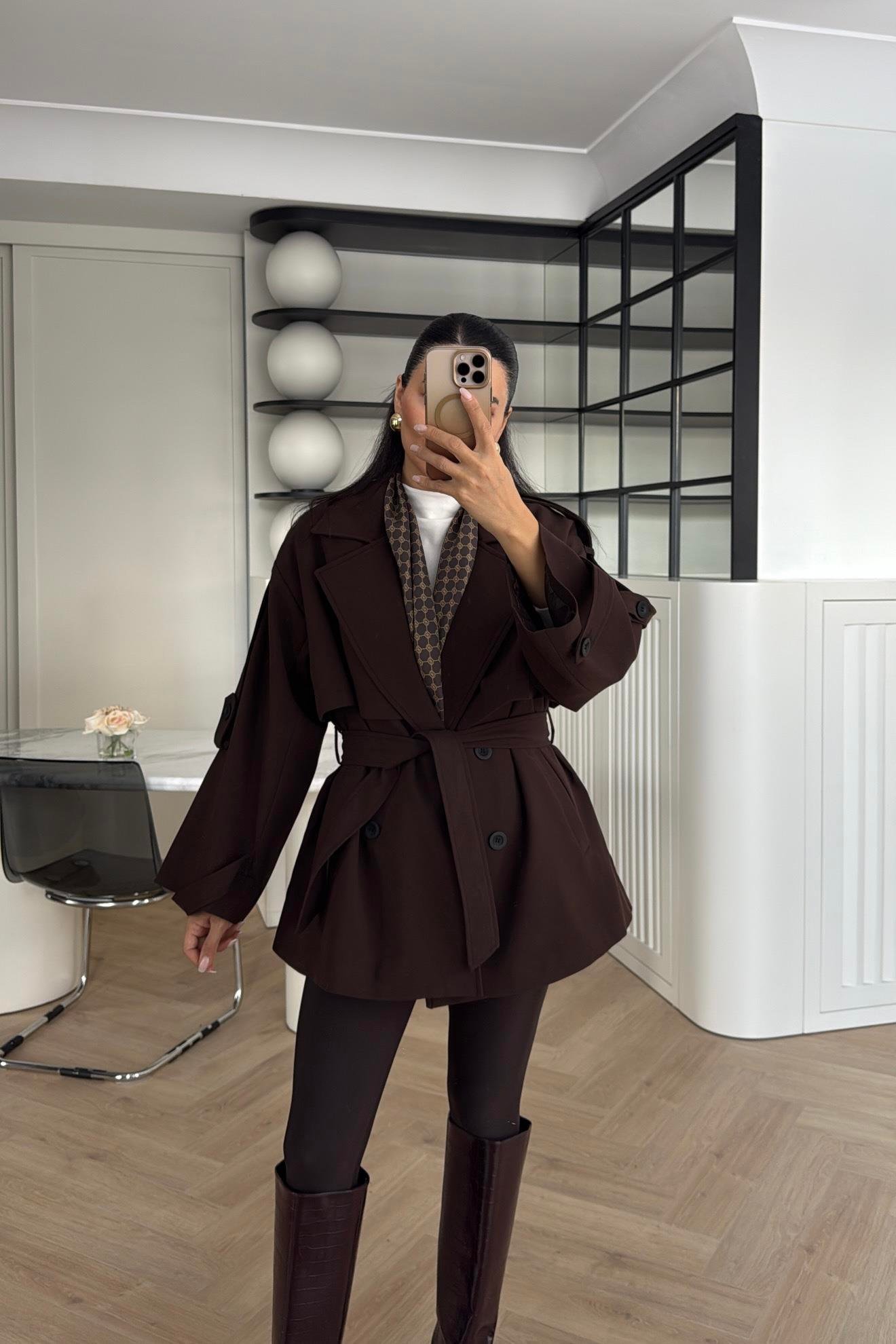 KAHVE TASARIM ASTARLI PREMIUM KISA TRENÇKOT