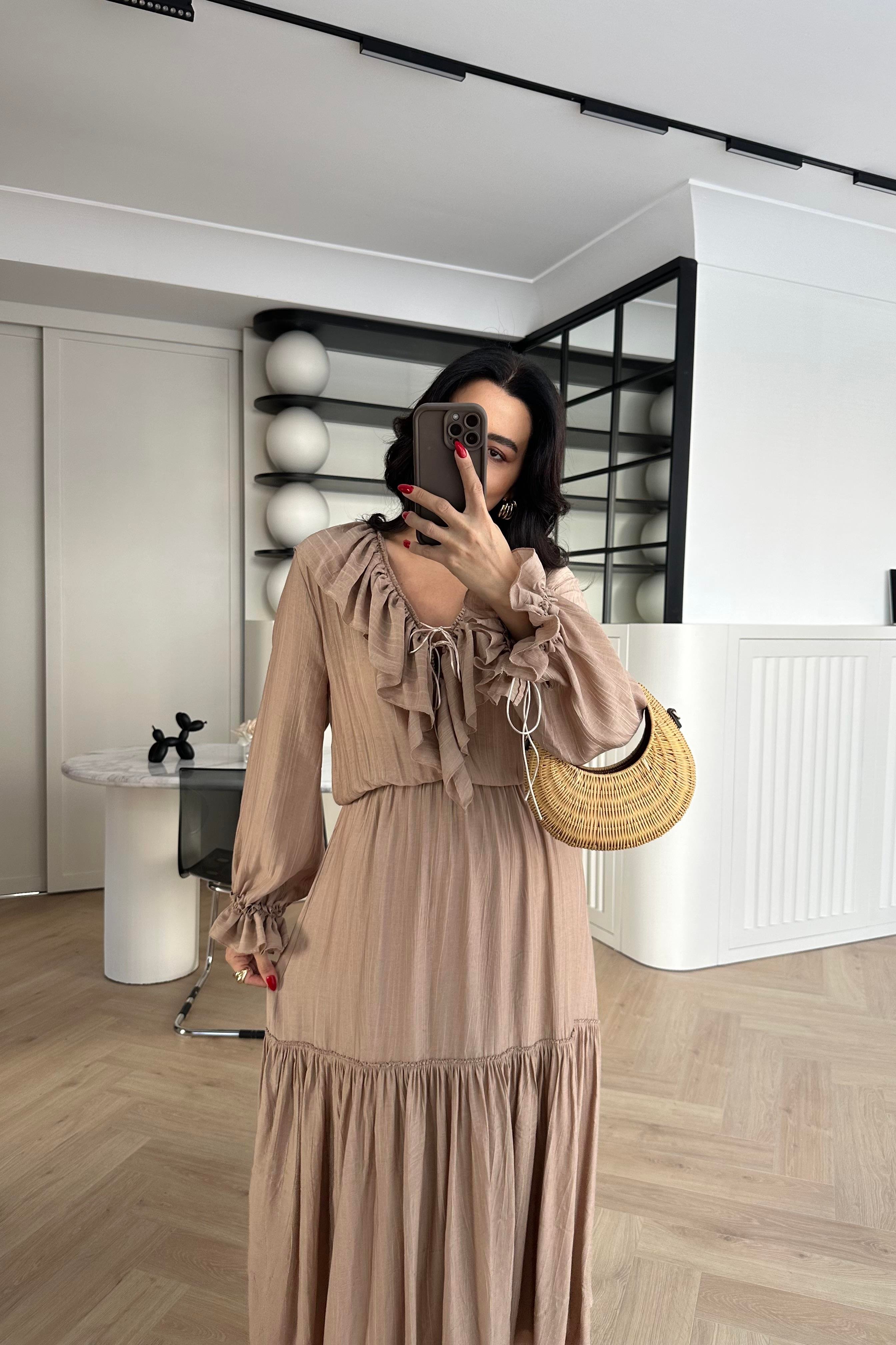 Kahve V Yaka Astarlı Tensel Kumaş Elbise