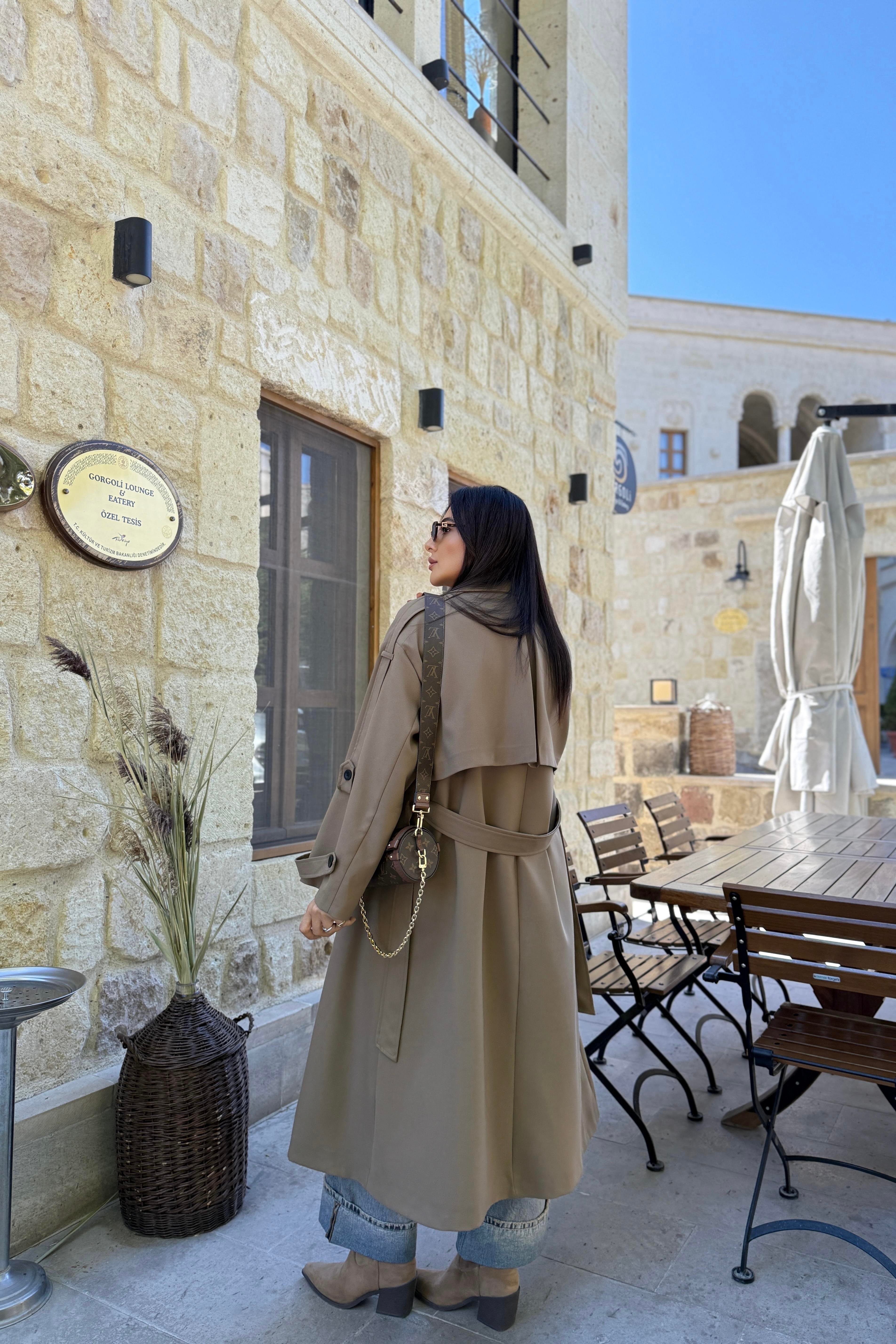 KARAMEL TASARIM ASTARLI PREMIUM TRENÇKOT 