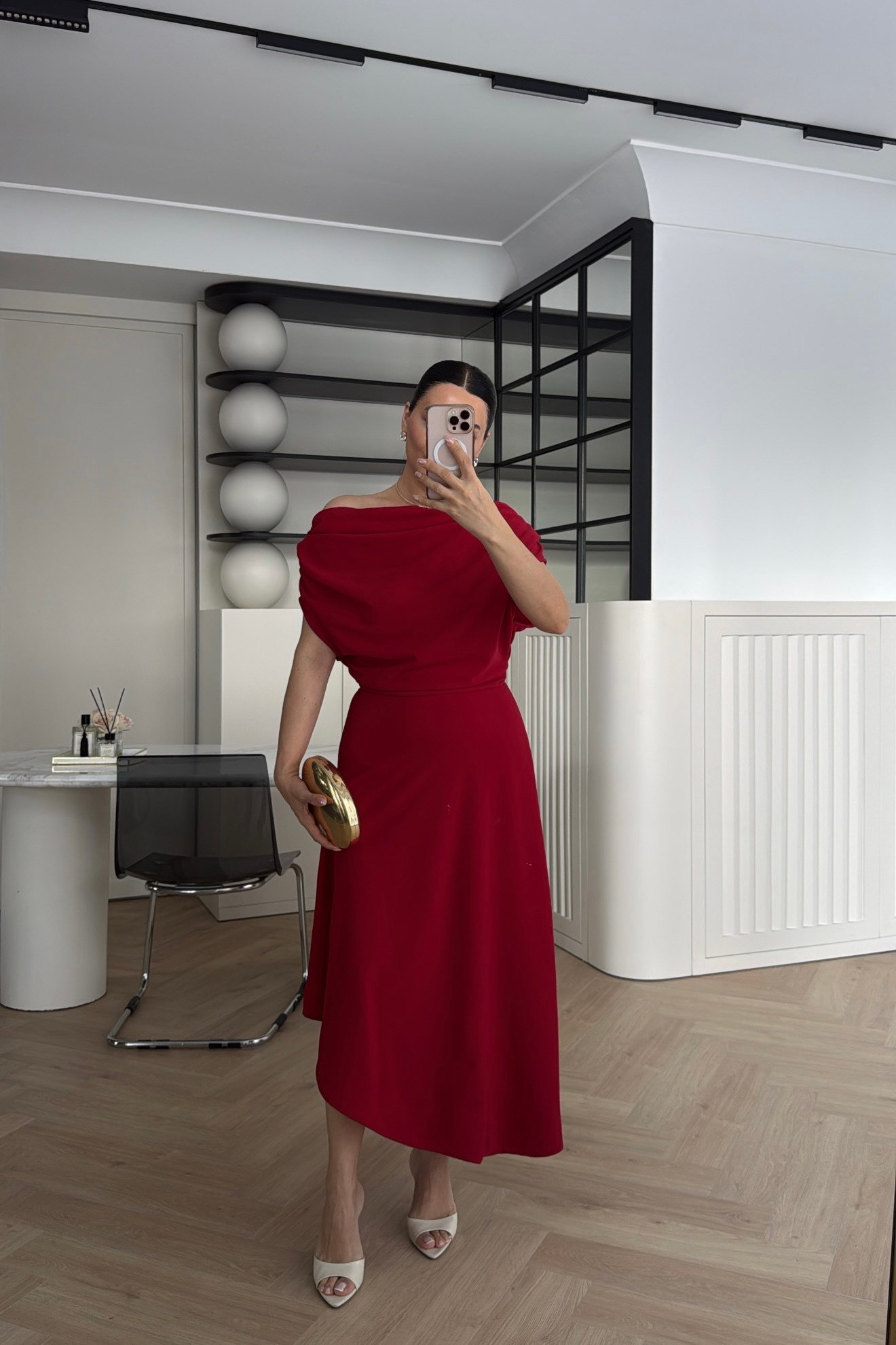 KAYIK YAKA ASİMETRİK KESİM ELBİSE KIRMIZI 