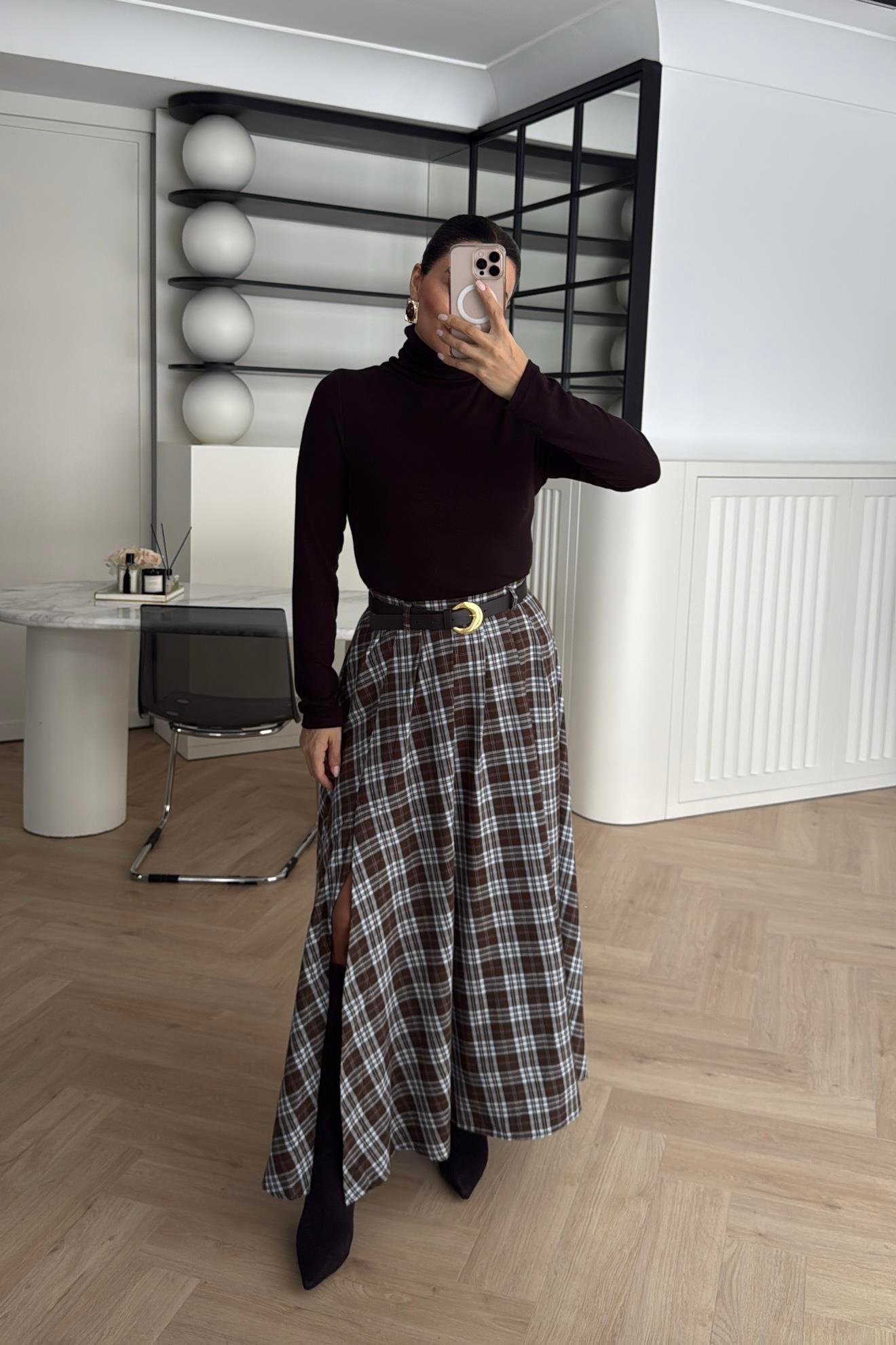 KEMER DETAYLI YIRTMAÇLI EKOSE  ETEK KAHVE 