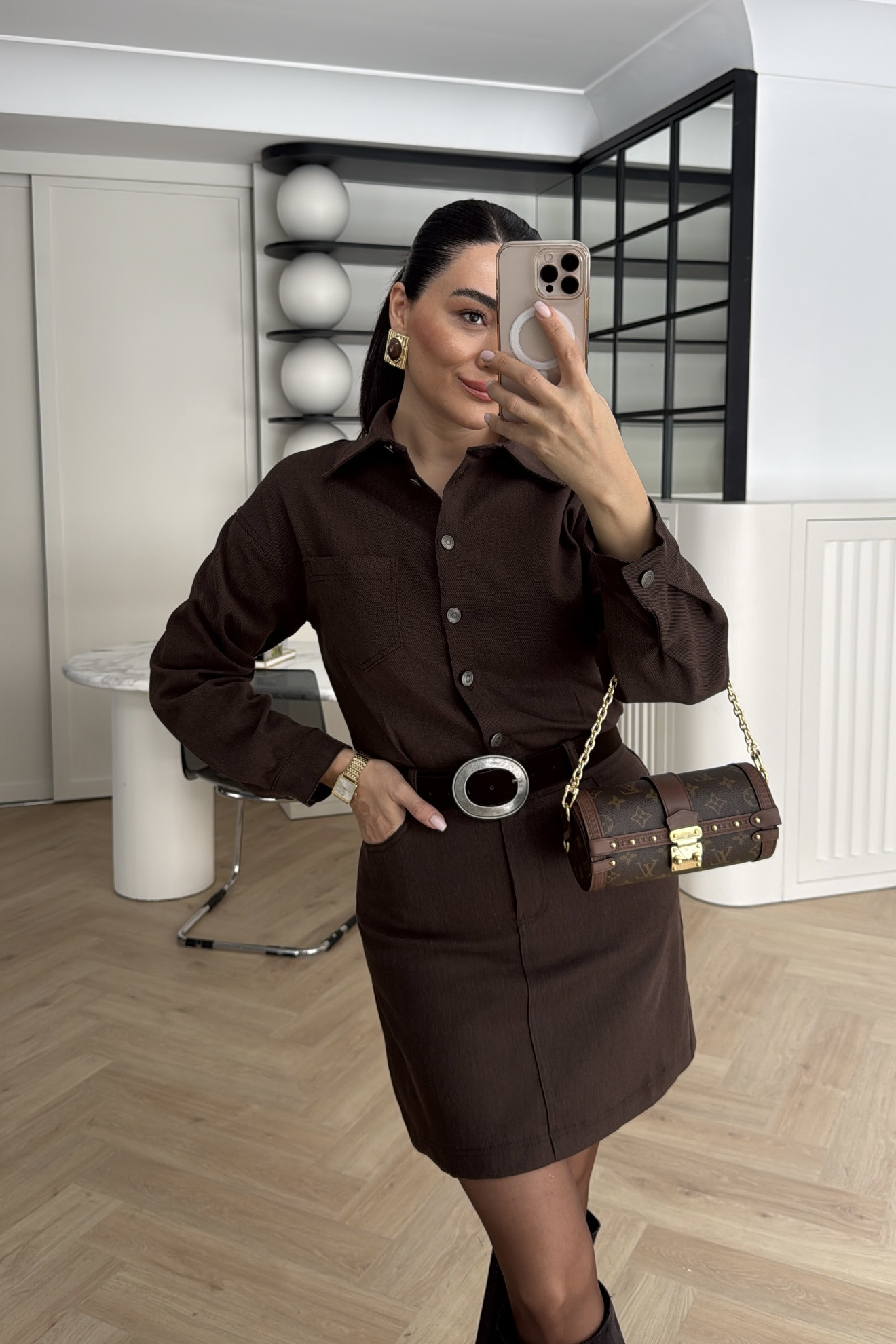 KEMERLİ ELBİSE KAHVE 