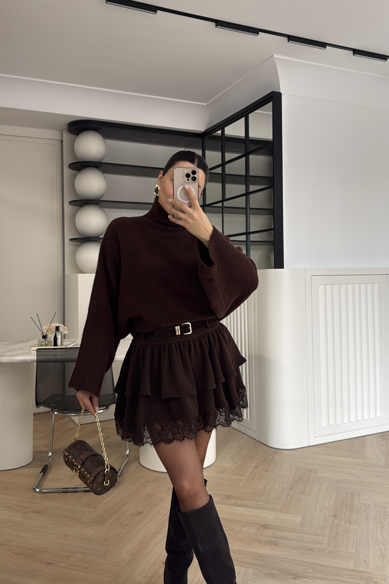 KEMERLİ  UCU DANTELLİ ETEK KAHVE 