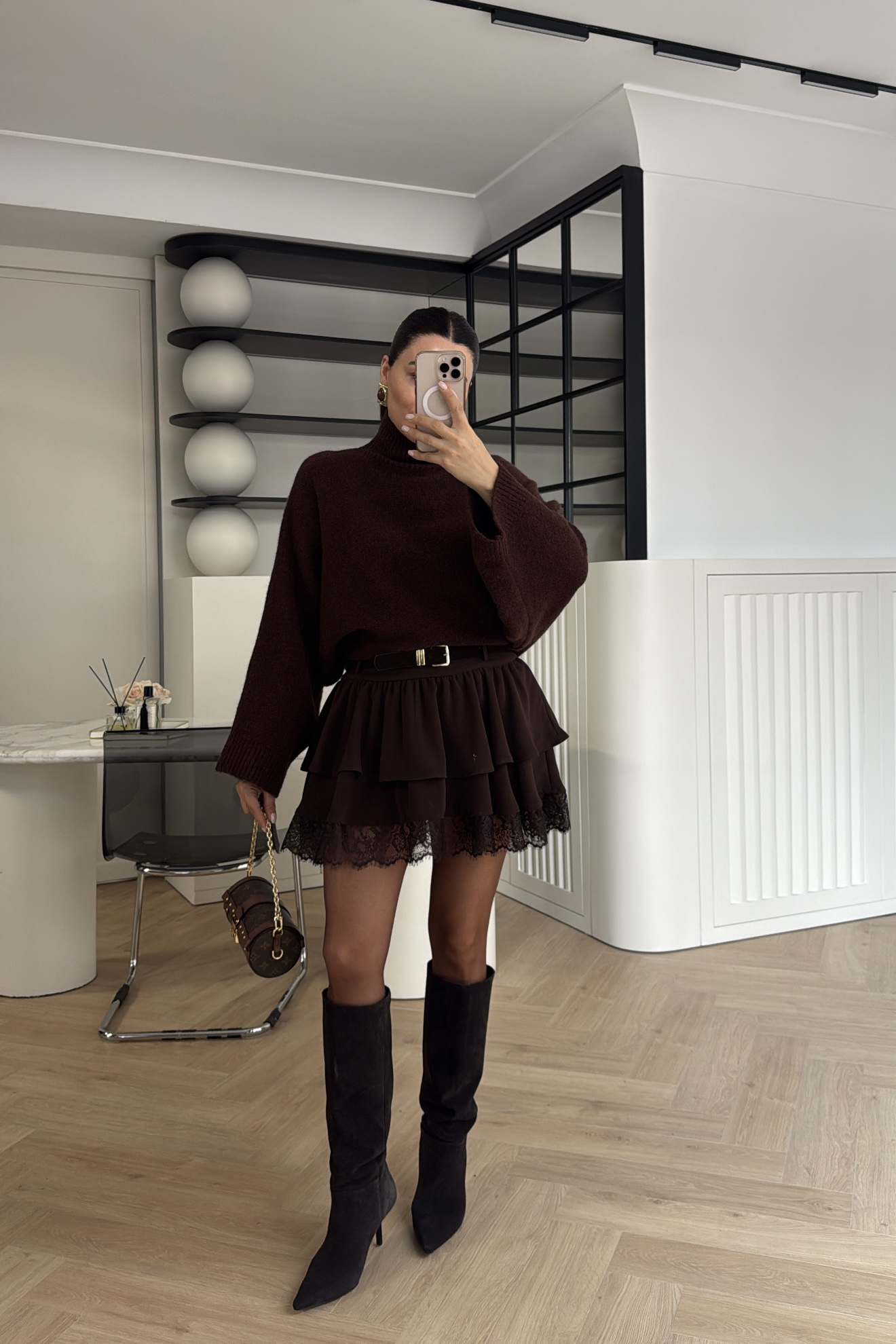 KEMERLİ  UCU DANTELLİ ETEK KAHVE 