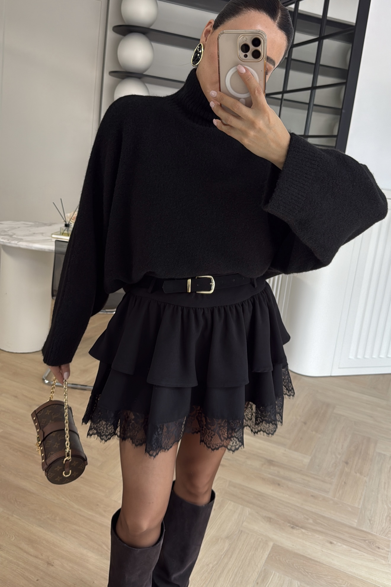 KEMERLİ  UCU DANTELLİ ETEK SİYAH