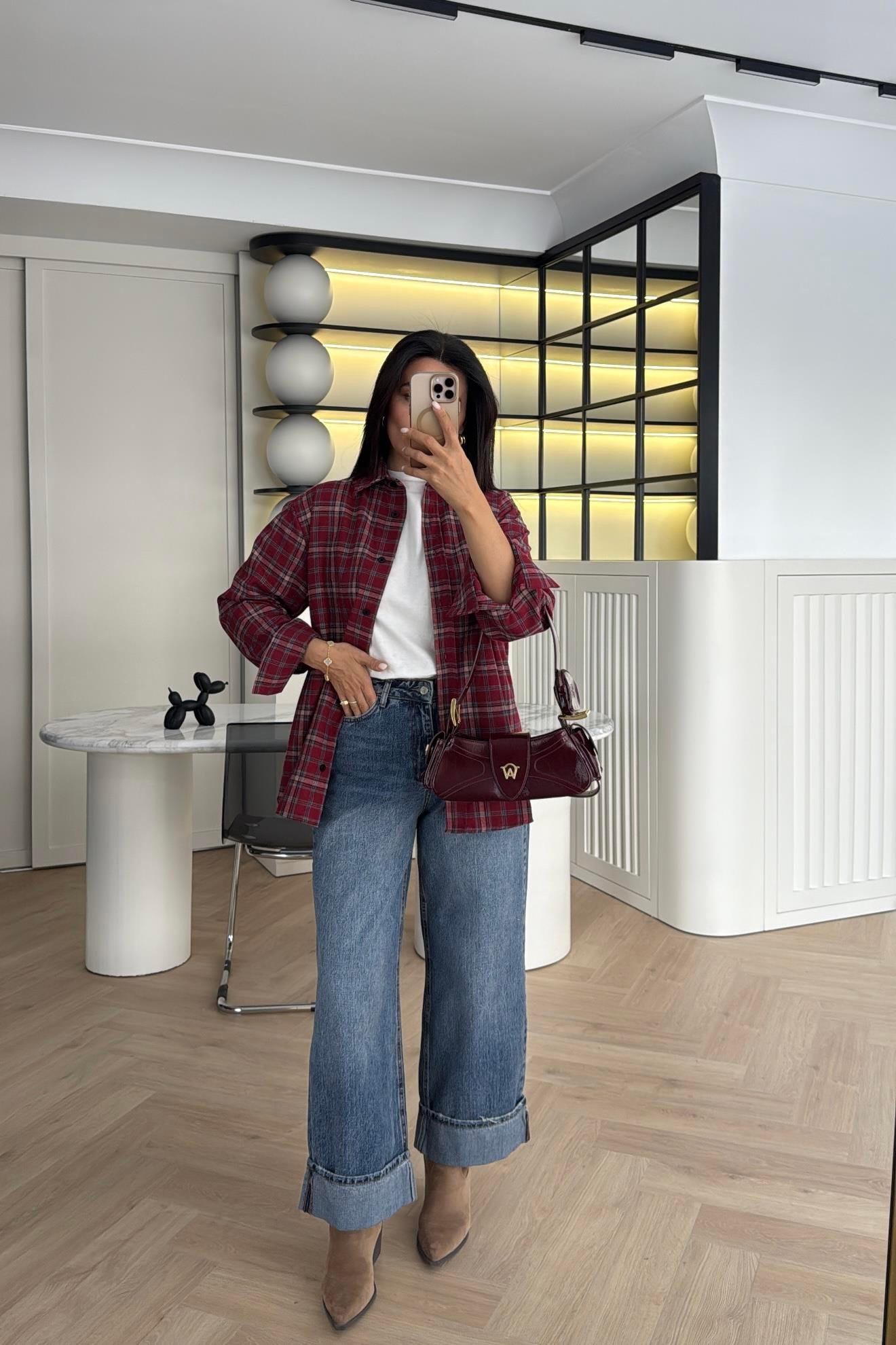 KIRMIZI EKOSE DÜĞMELİ GÖMLEK 