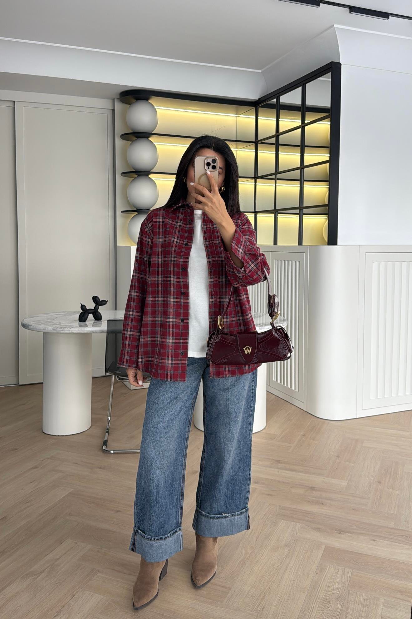 KIRMIZI EKOSE DÜĞMELİ GÖMLEK 