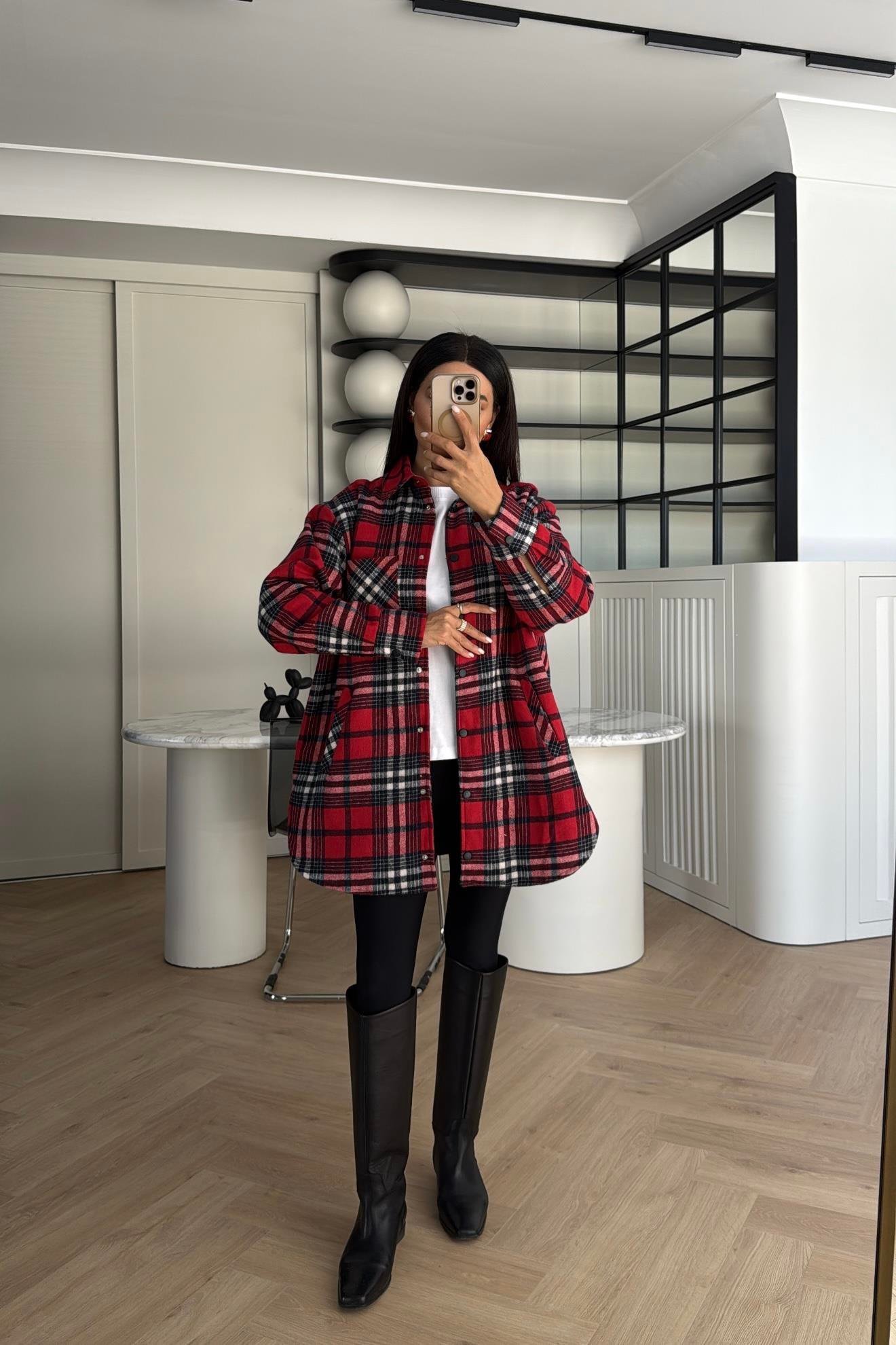 KIRMIZI EKOSE ELYAF DOLGULU OVERSİZE CEKET