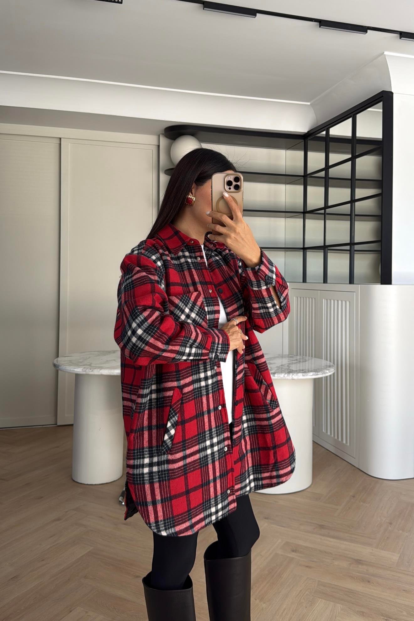 KIRMIZI EKOSE ELYAF DOLGULU OVERSİZE CEKET